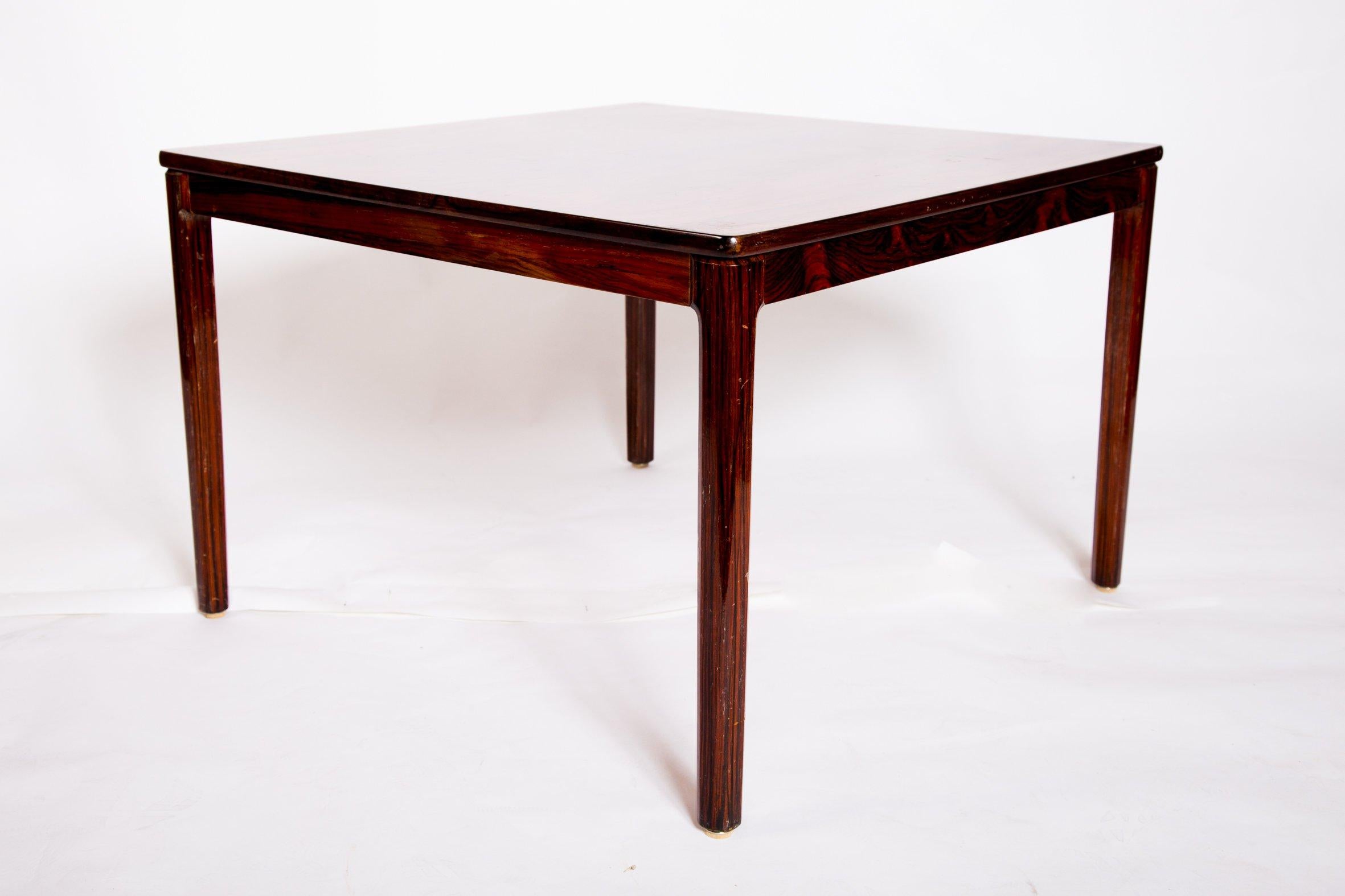 Fully restored with classic French polish, this is a Swedish rosewood coffee table by Alberts, from Sweden, 1960s. Signed underneath.