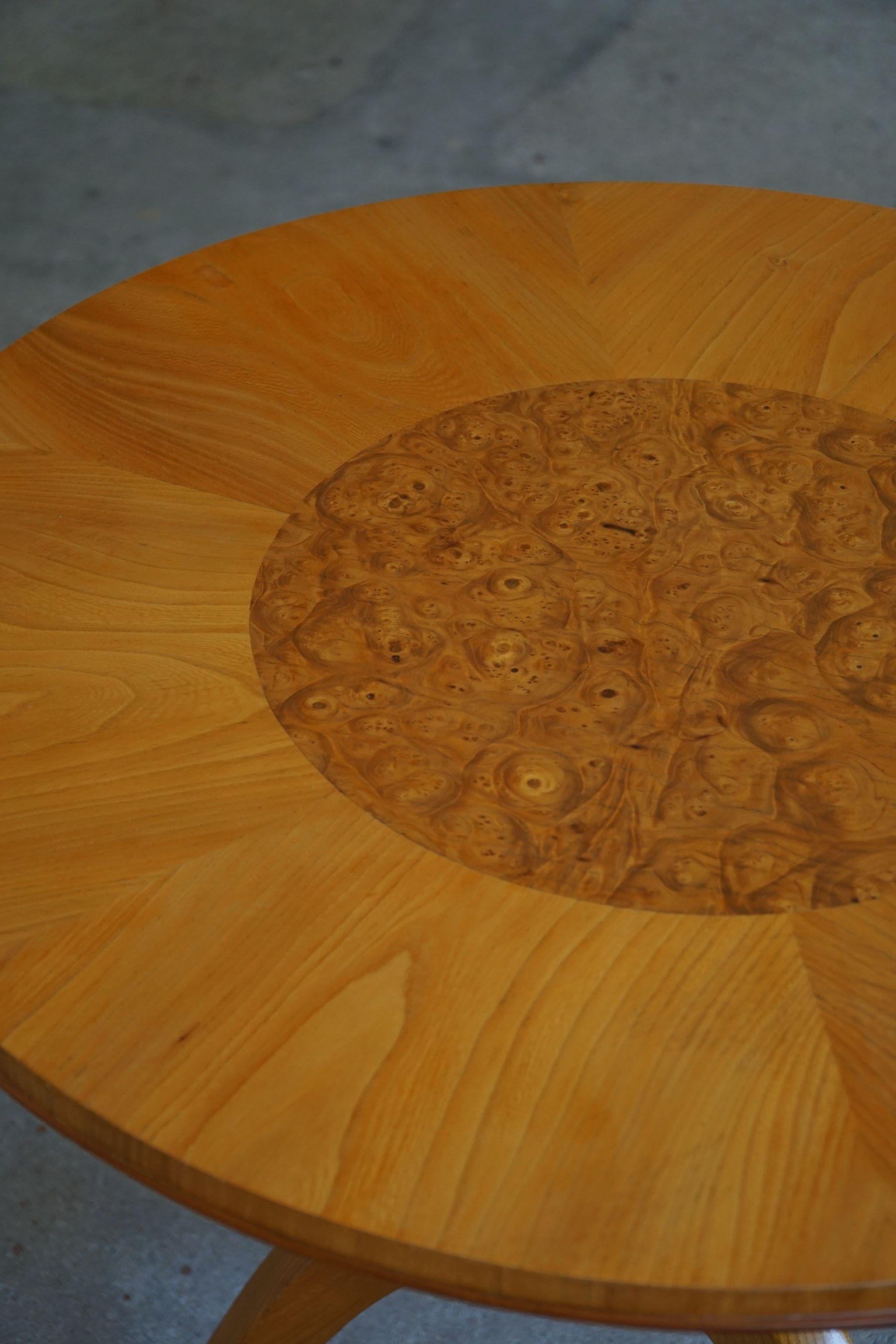 Scandinavian Modern Swedish Round Art Deco Side Table / Coffee Table in Elm & Birch, Made in 1940s For Sale