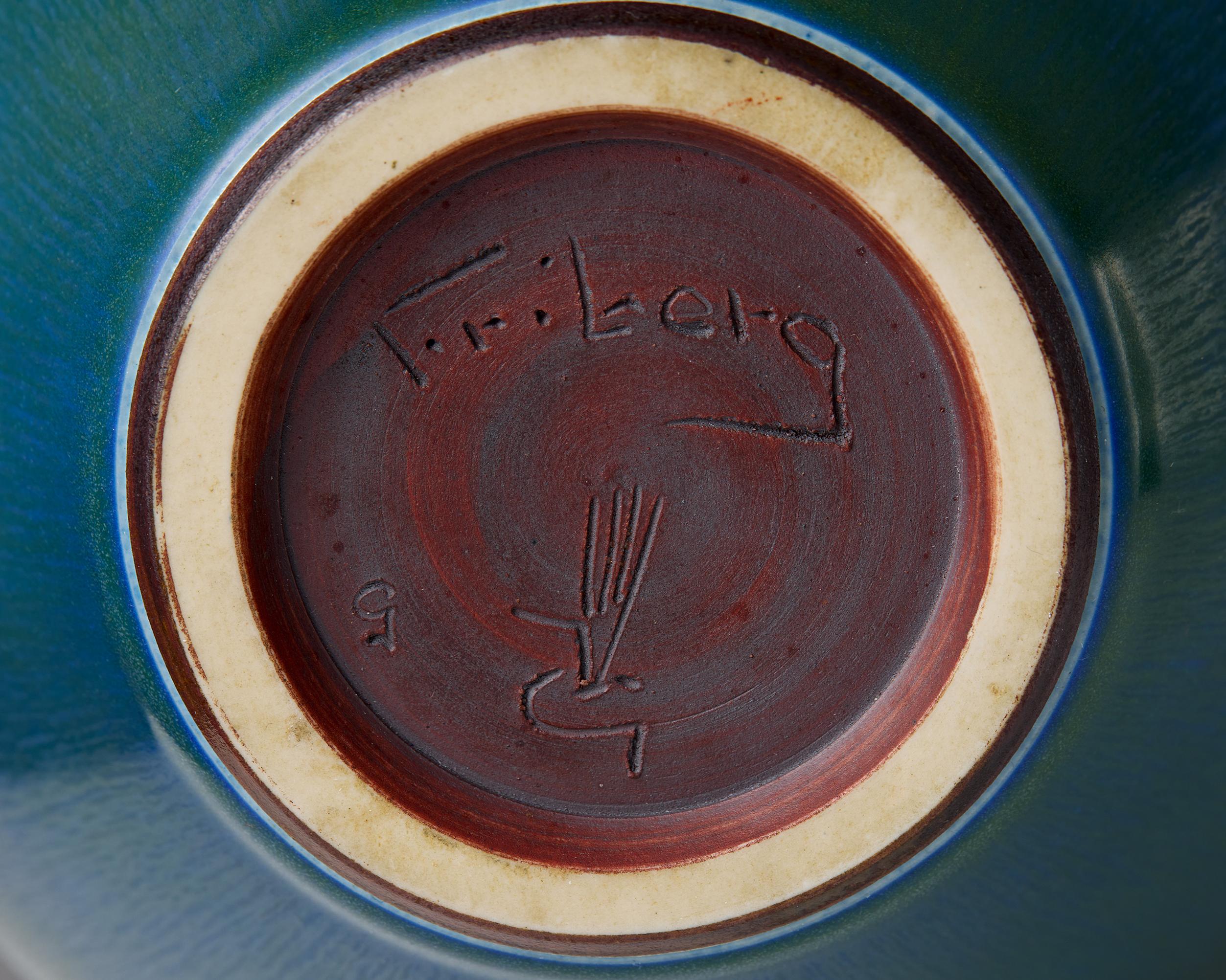 Vase rond suédois bleu de Berndt Friberg Gustavsberg des années 1960 en vente 3
