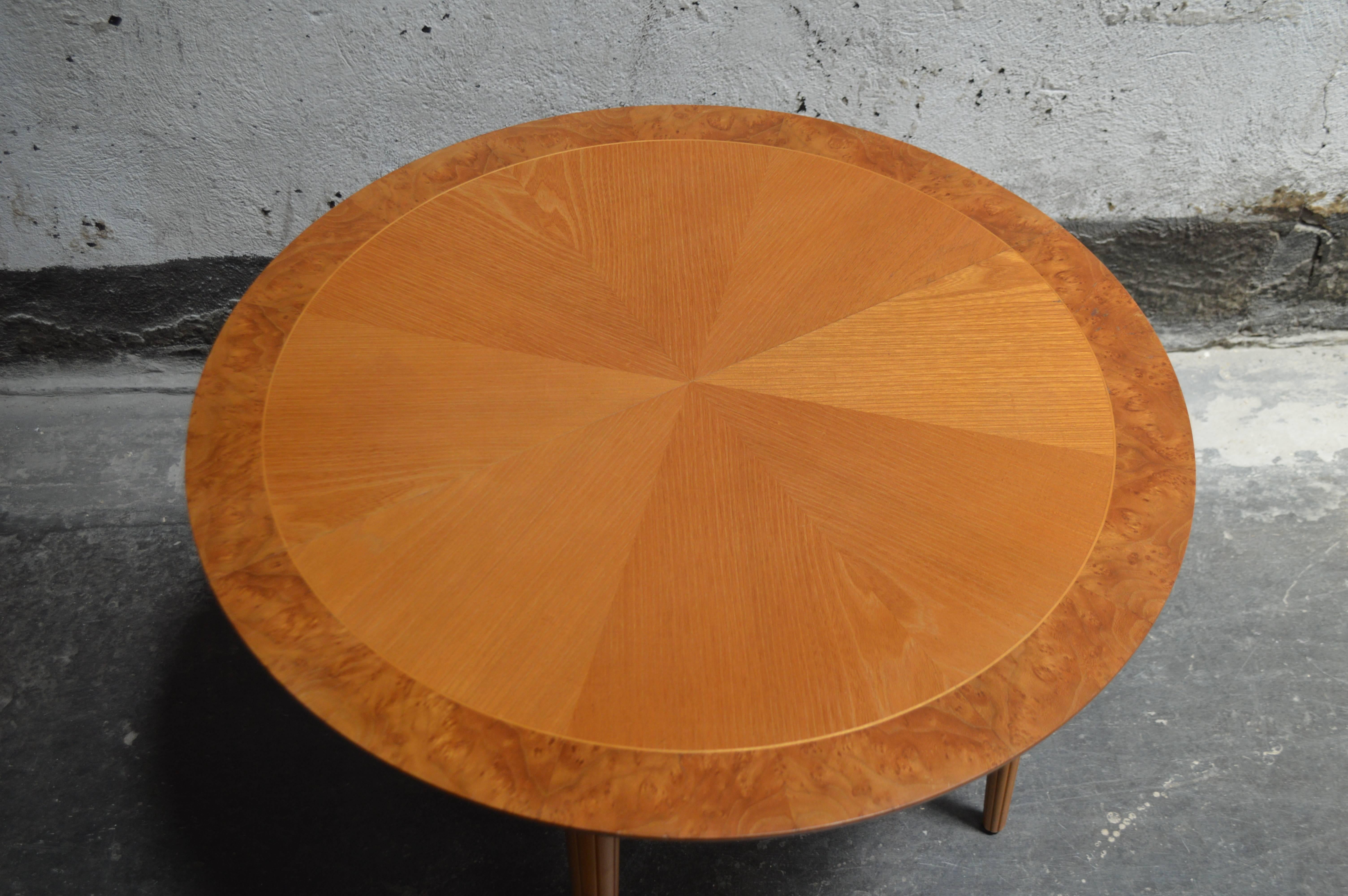 Swedish Round Golden Elm End or Side Table For Sale 2