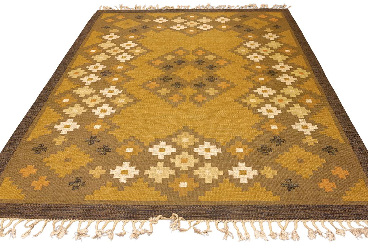 Hand-Crafted Swedish Rug Cross Design Mollaianrugs Collection For Sale
