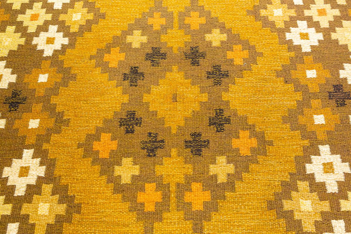 Swedish Rug Cross Design Mollaianrugs Collection In Good Condition For Sale In Ferrara, IT