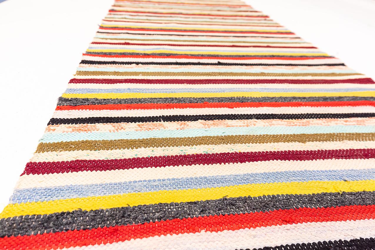 Schwedischer Flachgewebe-Teppich mit Streifen-Design im Zustand „Gut“ im Angebot in Ferrara, IT
