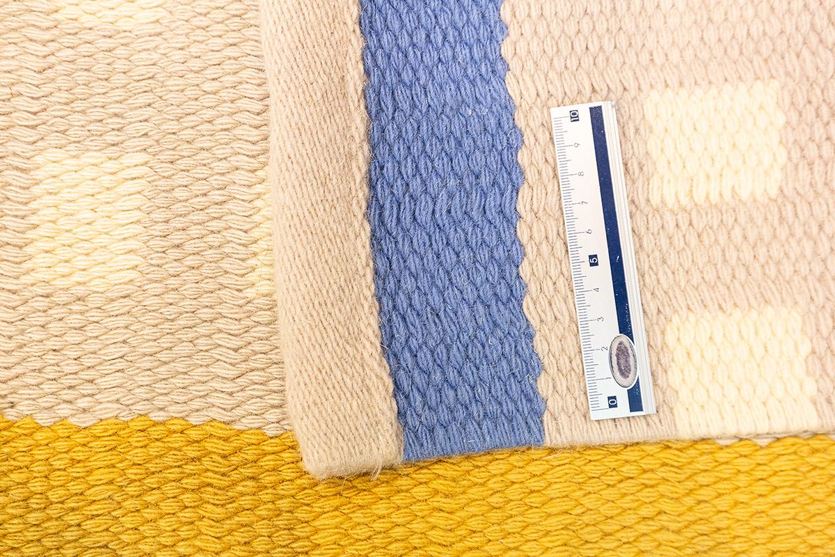 Alfombra sueca Diseño minimalista Colección Mollaianrugs siglo XX en venta