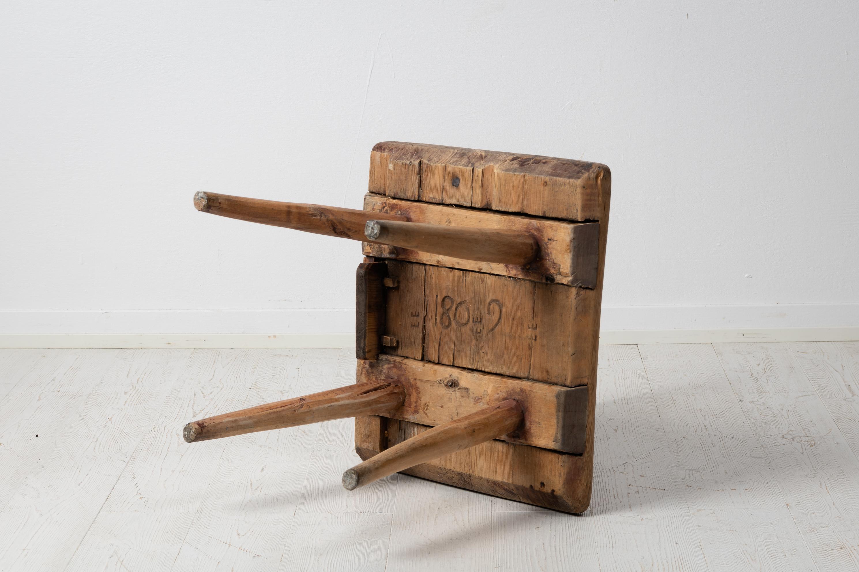 Chaise primitive suédoise d'art populaire rustique en vente 2