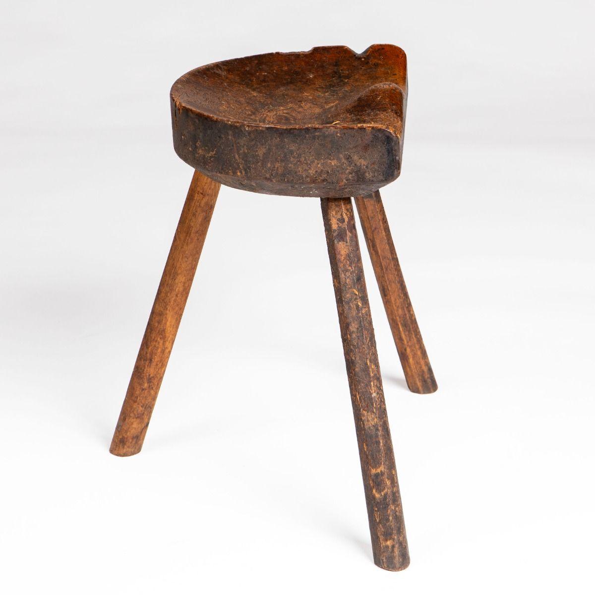 Taburete sueco con forma de silla de montar Arte popular en venta