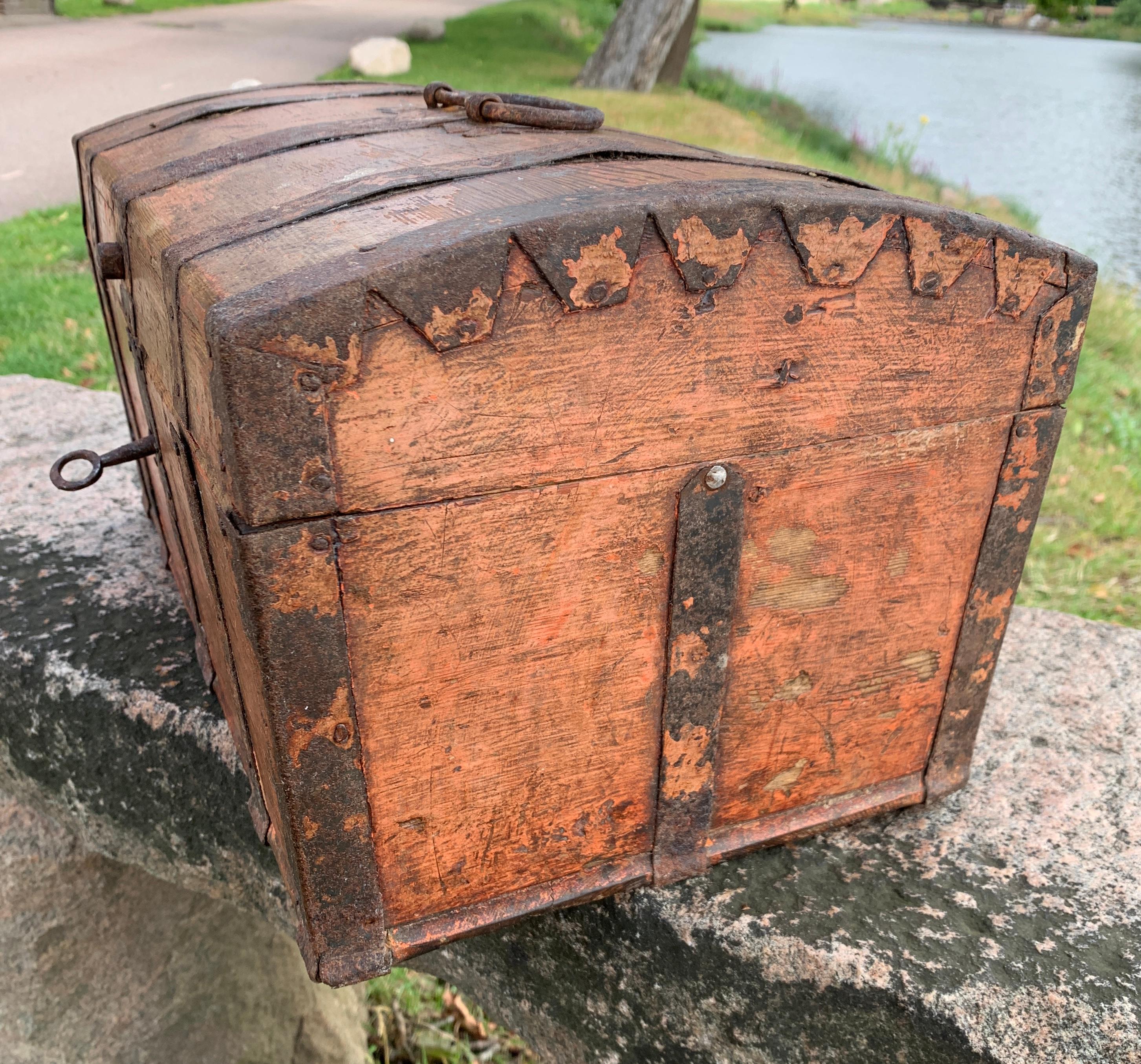 Swedish Salmon Pink 18th Century Wooden Folk Art Box 2