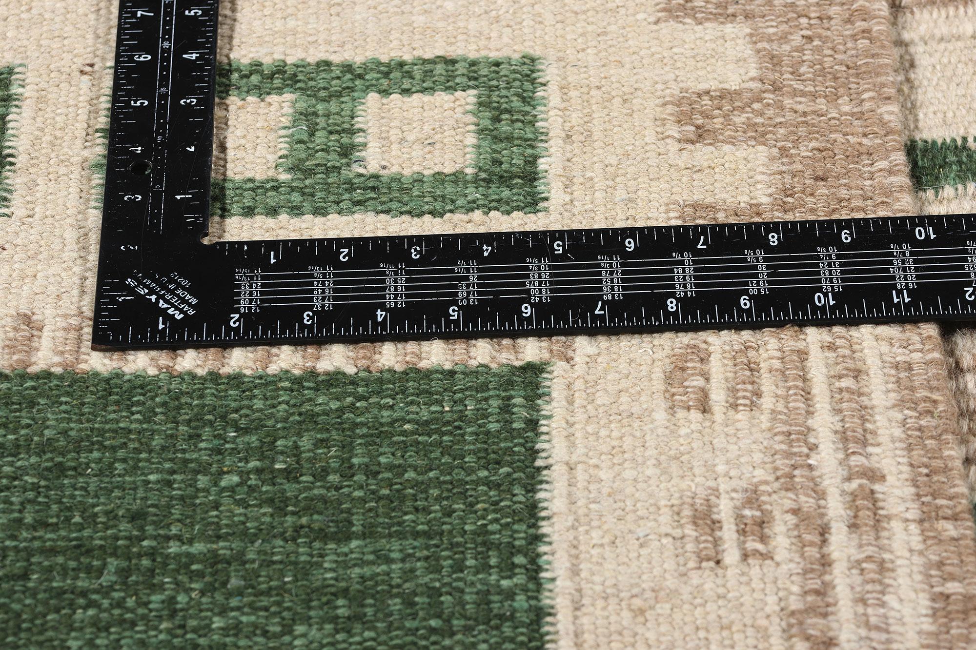 Alfombra Kilim Verde Escandinava Sueca Inspirada por Irma Kronlund en Nuevo estado para la venta en Dallas, TX