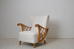 Sillón Sueco Escandinavo Moderno Tapizado Blanco con Reposabrazos Decorativos