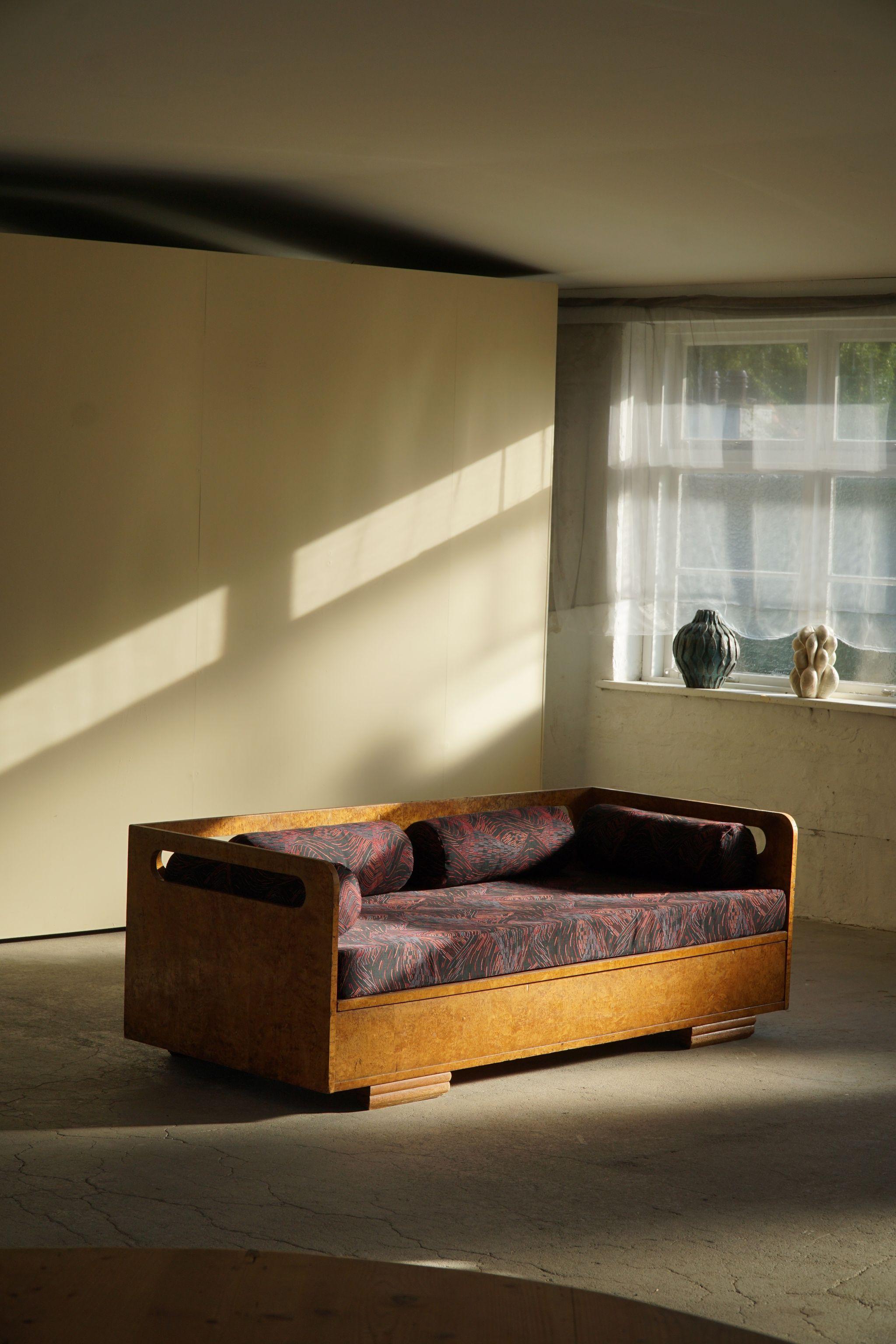 Swedish Sculptural Art Deco Daybed / Sofa in Burl Wood, Reupholstered, 1940s 5