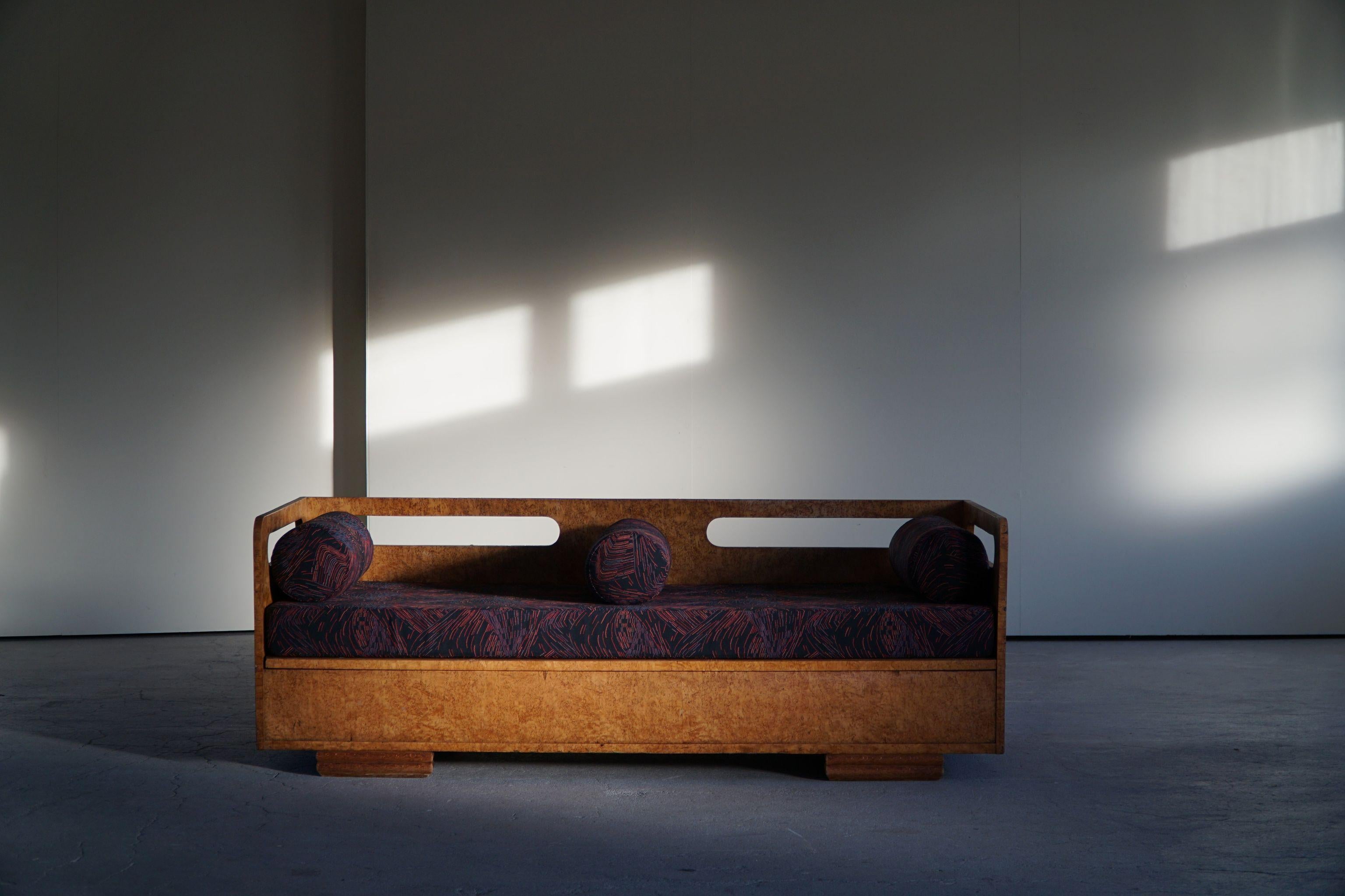 Scandinavian Modern Swedish Sculptural Art Deco Daybed / Sofa in Burl Wood, Reupholstered, 1940s