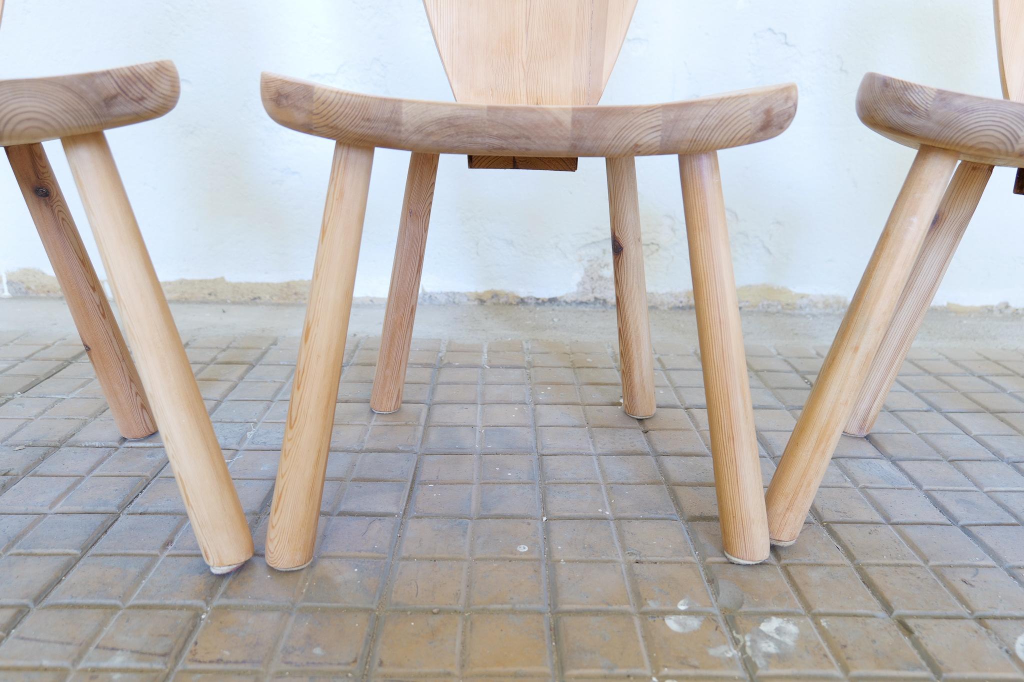 Swedish Sculptural Dining Chairs in Pine Bo Fjaestad, Sweden 1930s For Sale 7