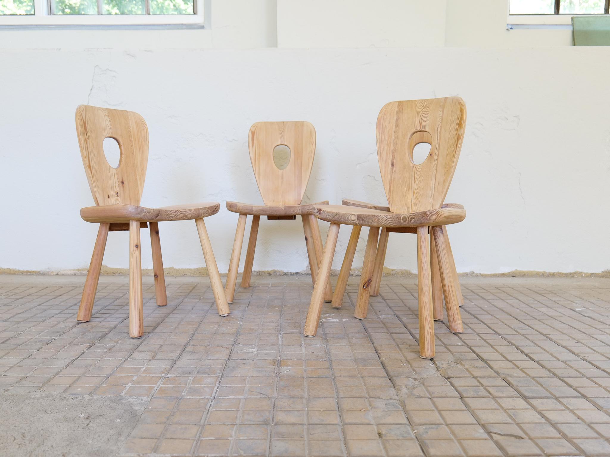 Swedish Sculptural Dining Chairs in Pine Bo Fjaestad, Sweden 1930s For Sale 14