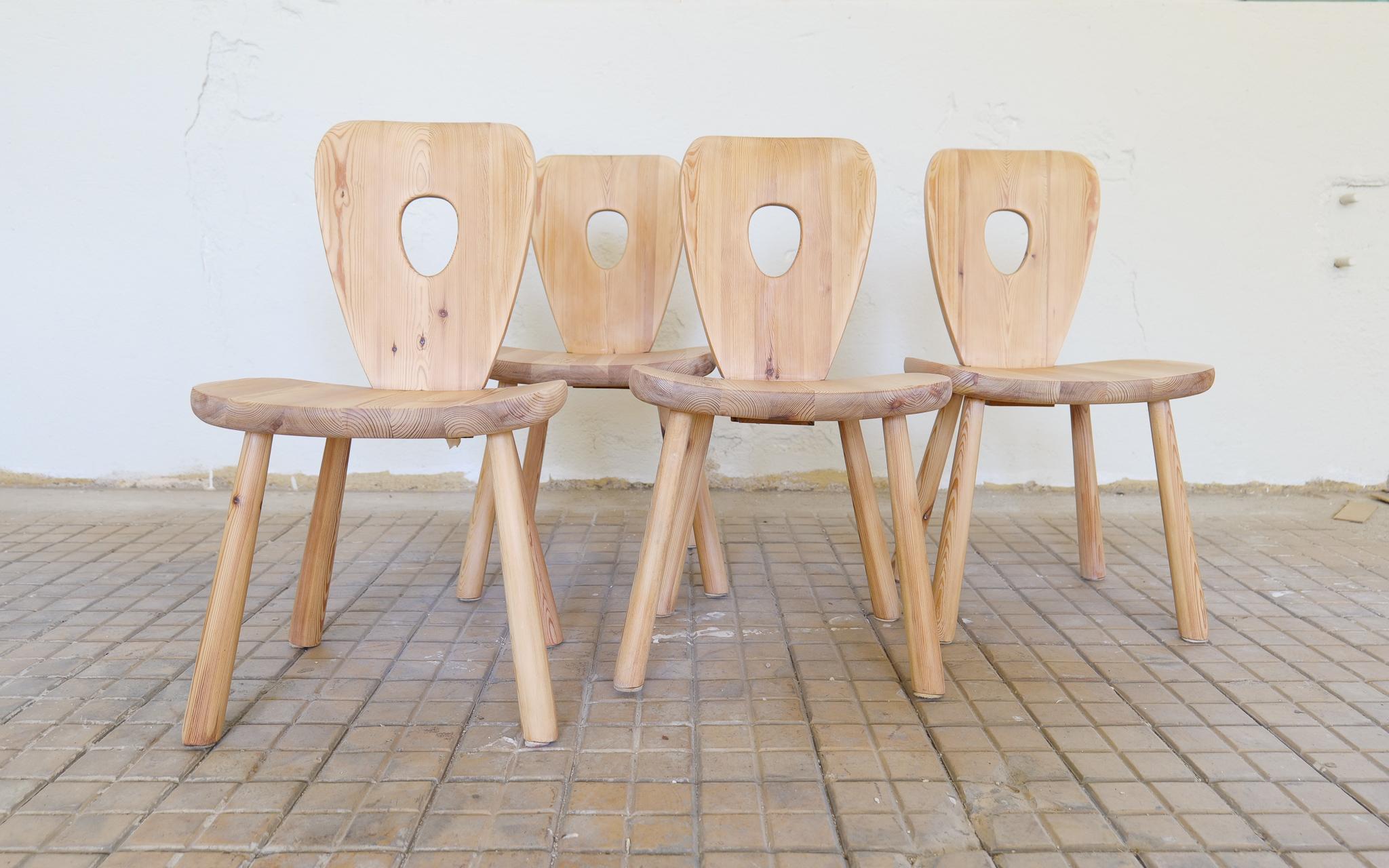 Swedish Sculptural Dining Chairs in Pine Bo Fjaestad, Sweden 1930s For Sale 1