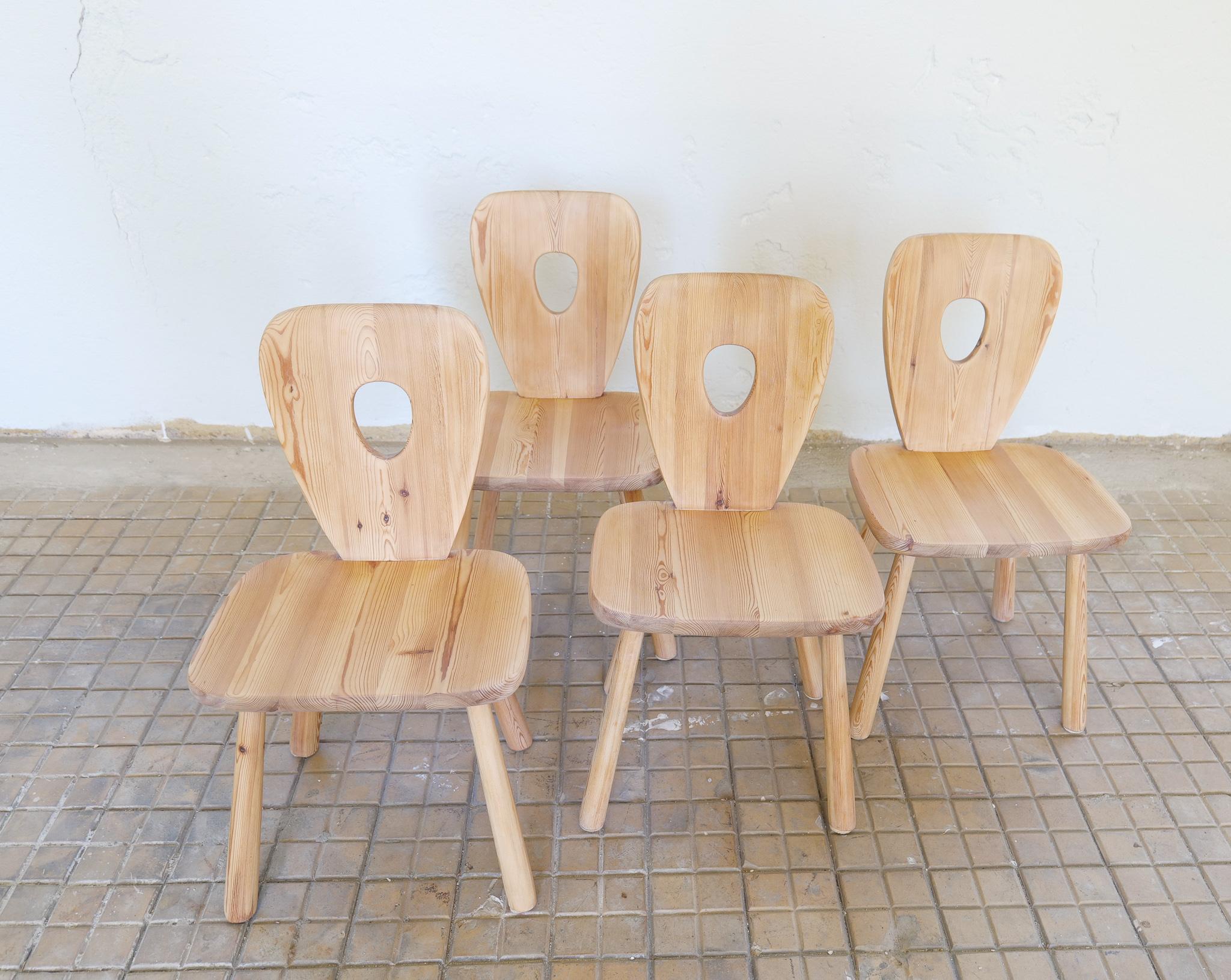 Swedish Sculptural Dining Chairs in Pine Bo Fjaestad, Sweden 1930s For Sale 2