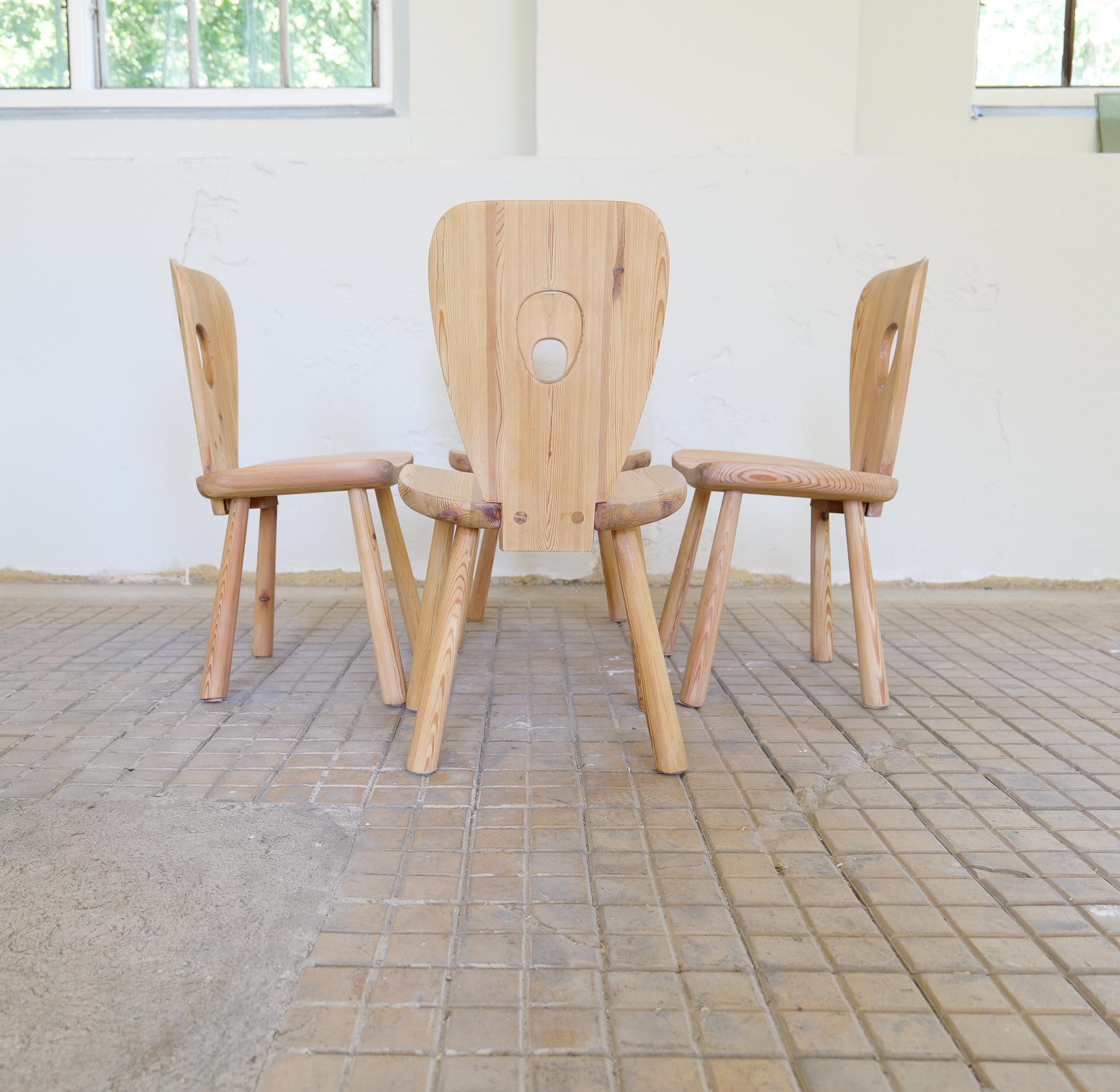 Swedish Sculptural Dining Chairs in Pine Bo Fjaestad, Sweden 1930s For Sale 3