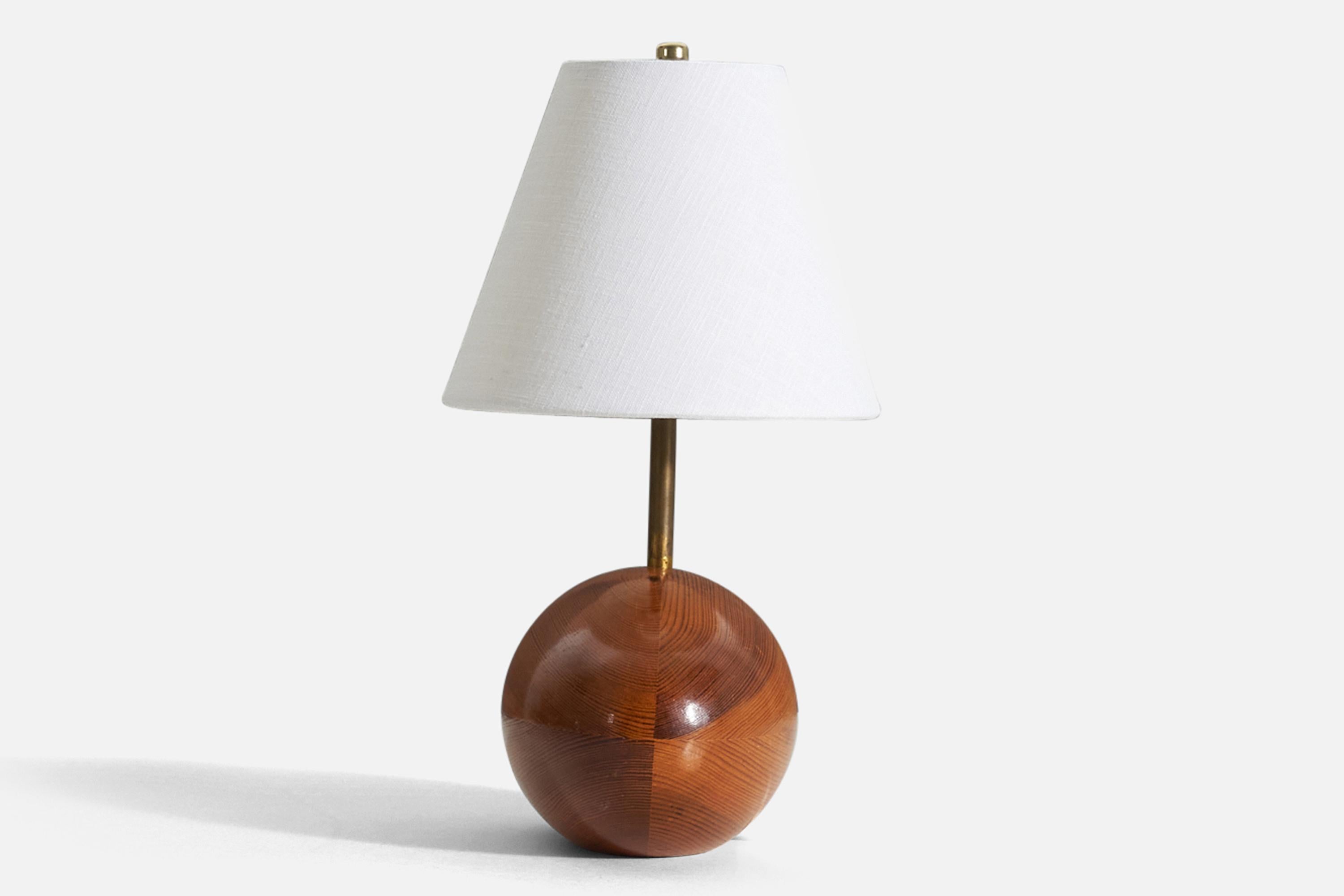 Mid-Century Modern Swedish, Sculptural Table Lamp, Solid Pine, Brass, Sweden, 1960s For Sale