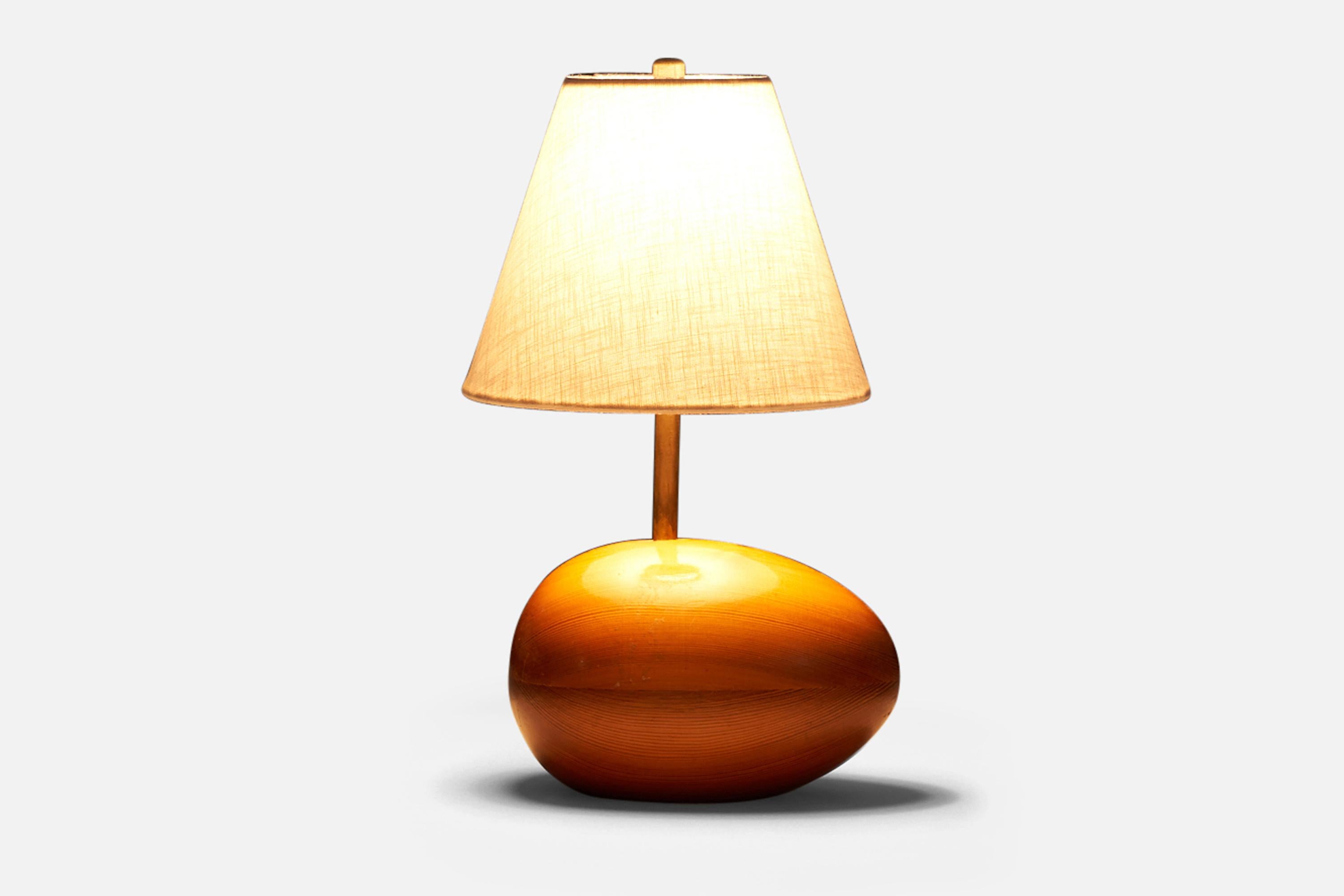 Mid-20th Century Swedish, Sculptural Table Lamp, Solid Pine, Brass, Sweden, 1960s For Sale