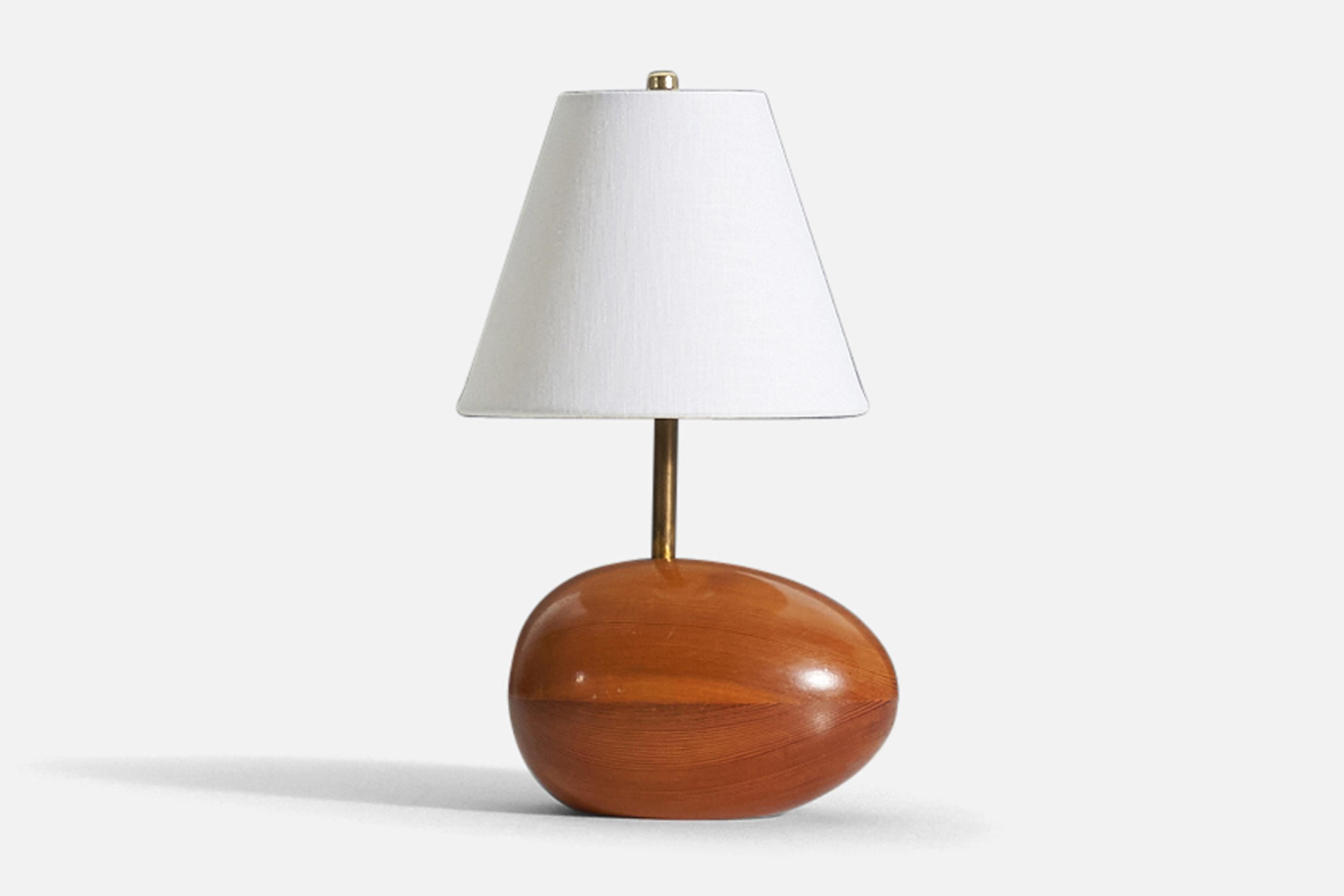 Swedish, Sculptural Table Lamp, Solid Pine, Brass, Sweden, 1960s For Sale 1