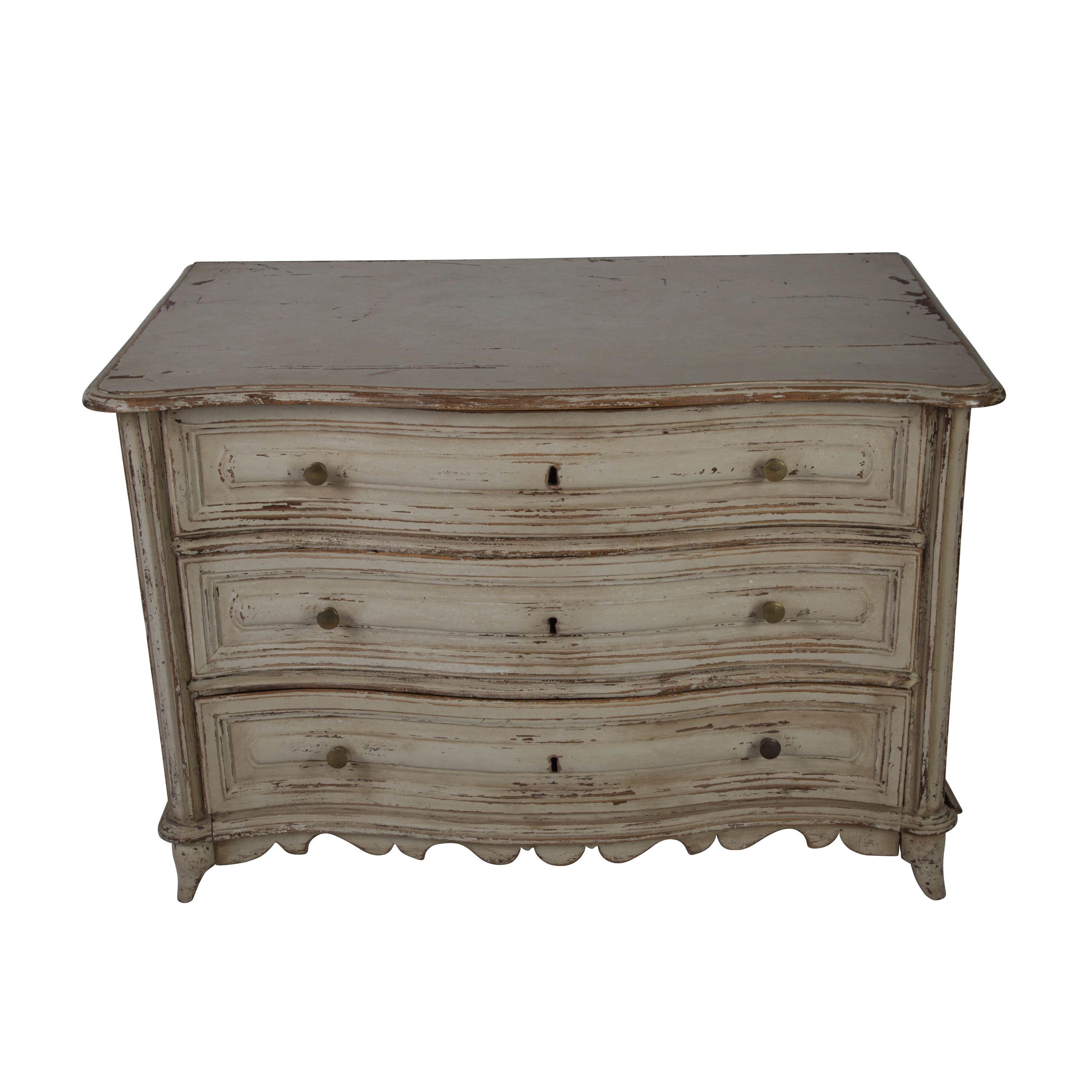 Swedish Serpentine Front Commode In Good Condition In Gloucestershire, GB
