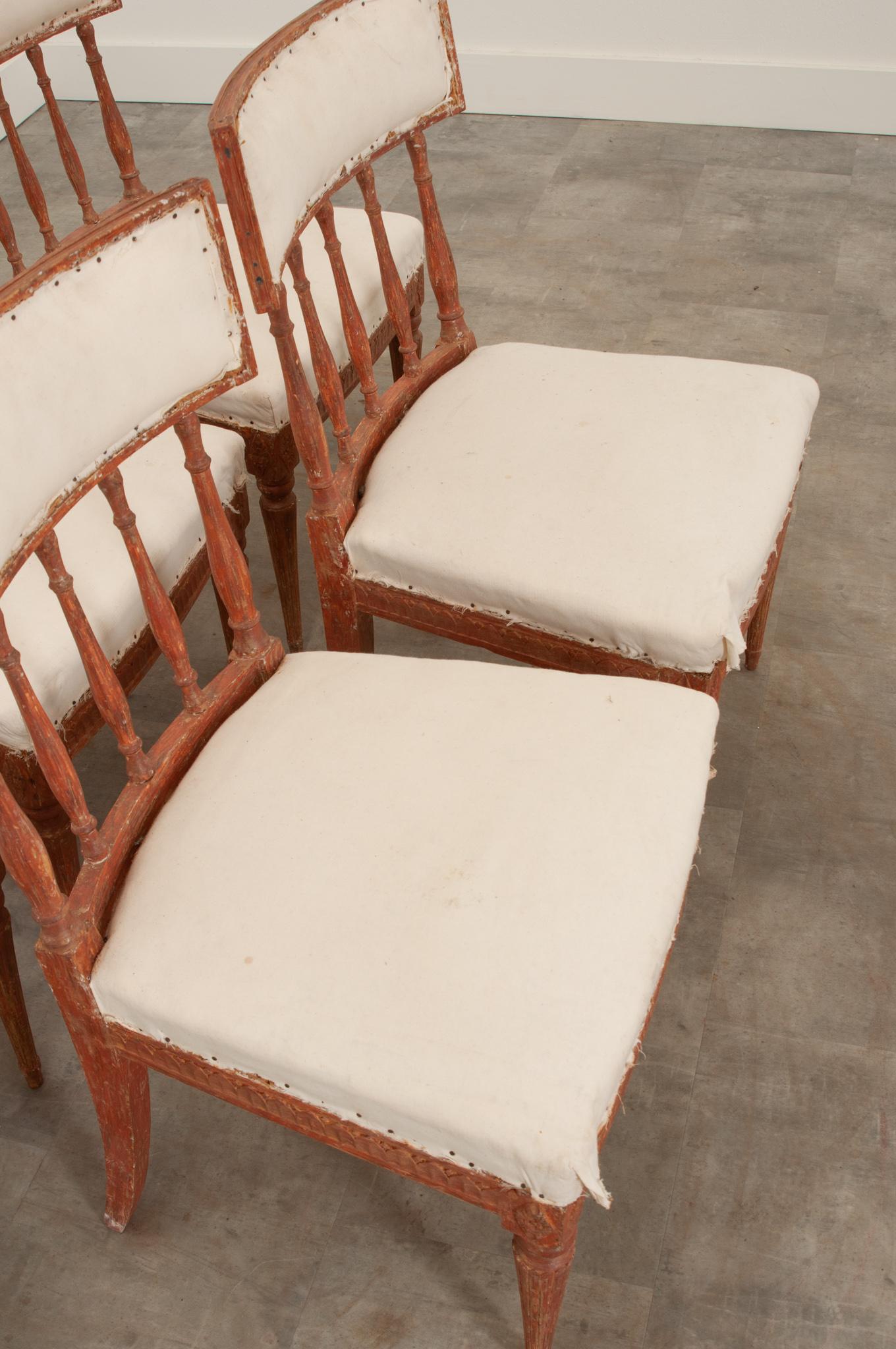 19th Century Swedish Set of 5 Gustavian Dining Chairs For Sale