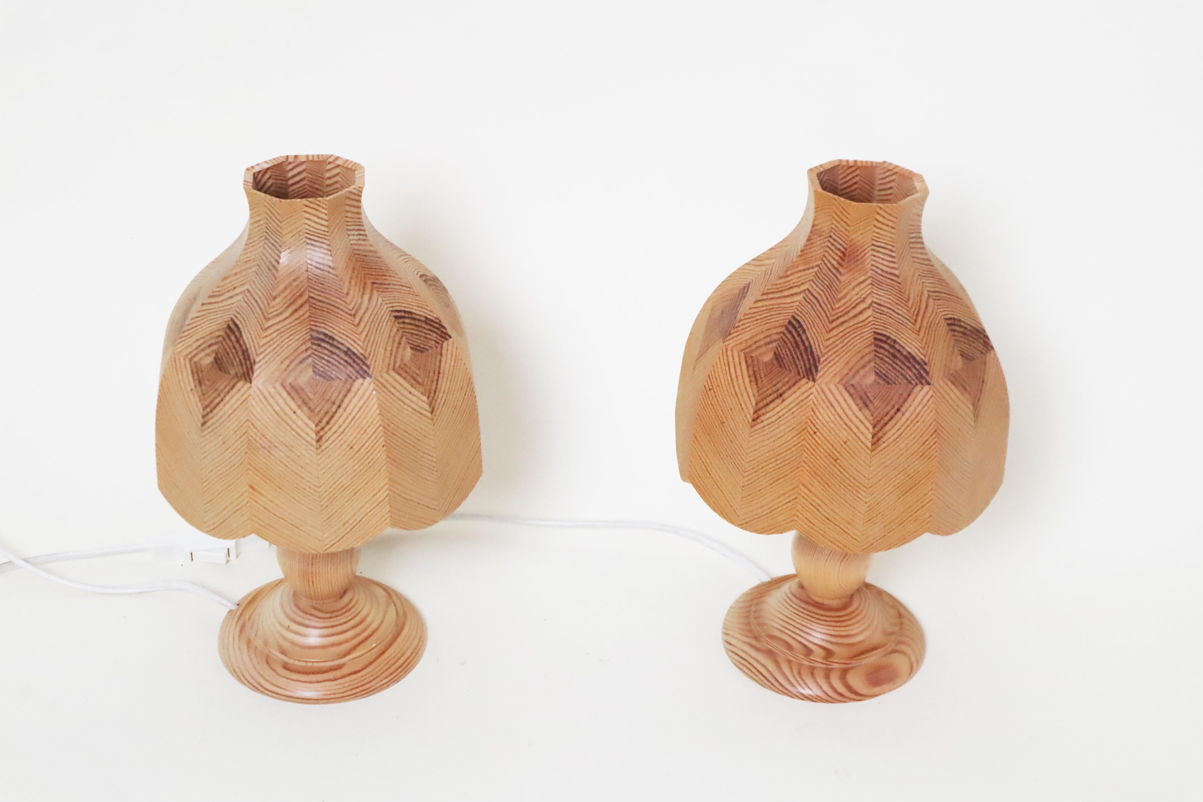 Swedish Set Of Designer Table Lamps Made of Pinewood For Sale 1