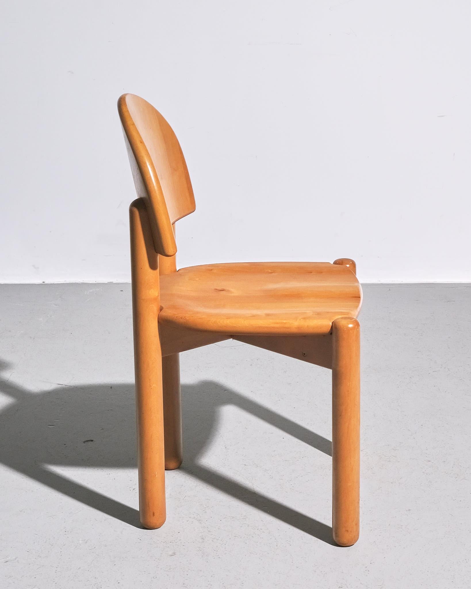 Mid-Century moderno Set di otto sedie da pranzo svedesi attribuite a Rainer Daumiller in vendita