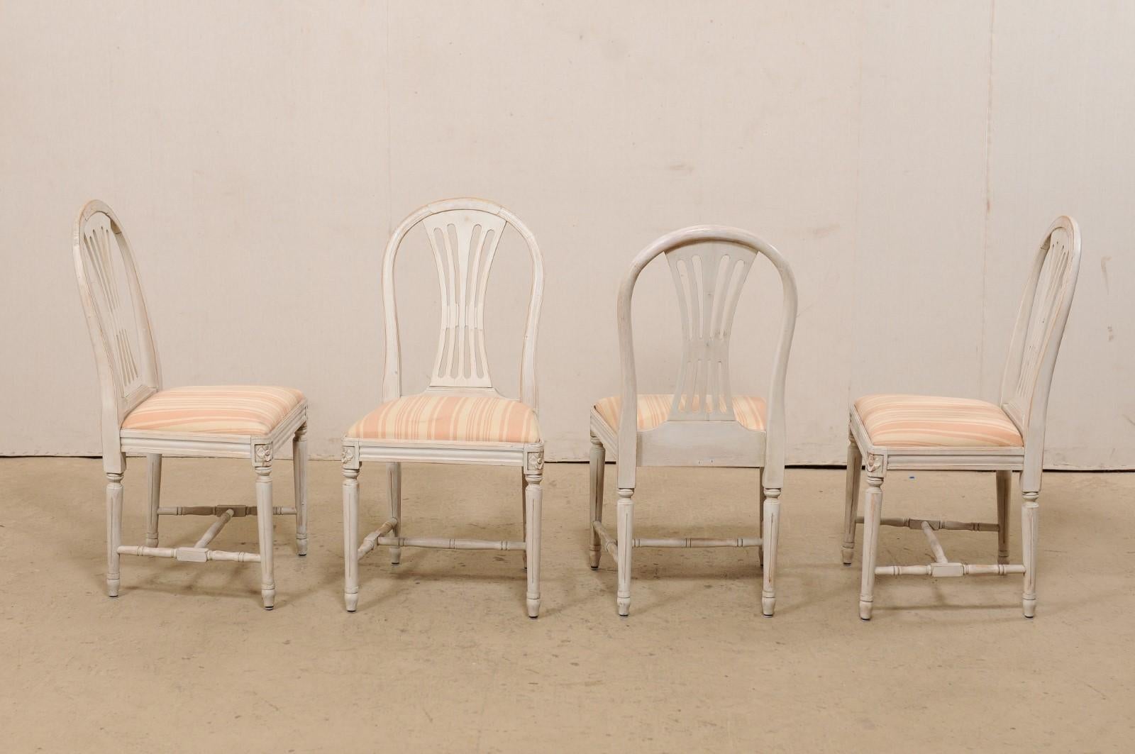 Swedish Set of Six Vintage Side Chairs w/ Pierce-Carved Back Splats For Sale 7