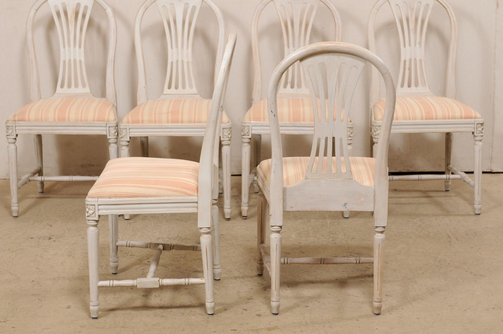 Swedish Set of Six Vintage Side Chairs w/ Pierce-Carved Back Splats For Sale 3