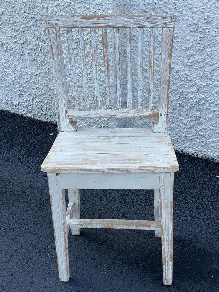 Swedish side chairs, white with blue accents, set of 4, 19th Century For Sale 1