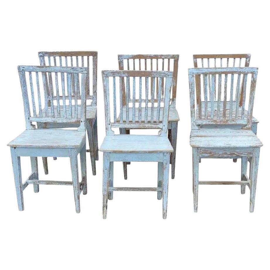 Schwedische Beistellstühle, weiß mit blauen Akzenten, 4er-Set, 19. Jahrhundert