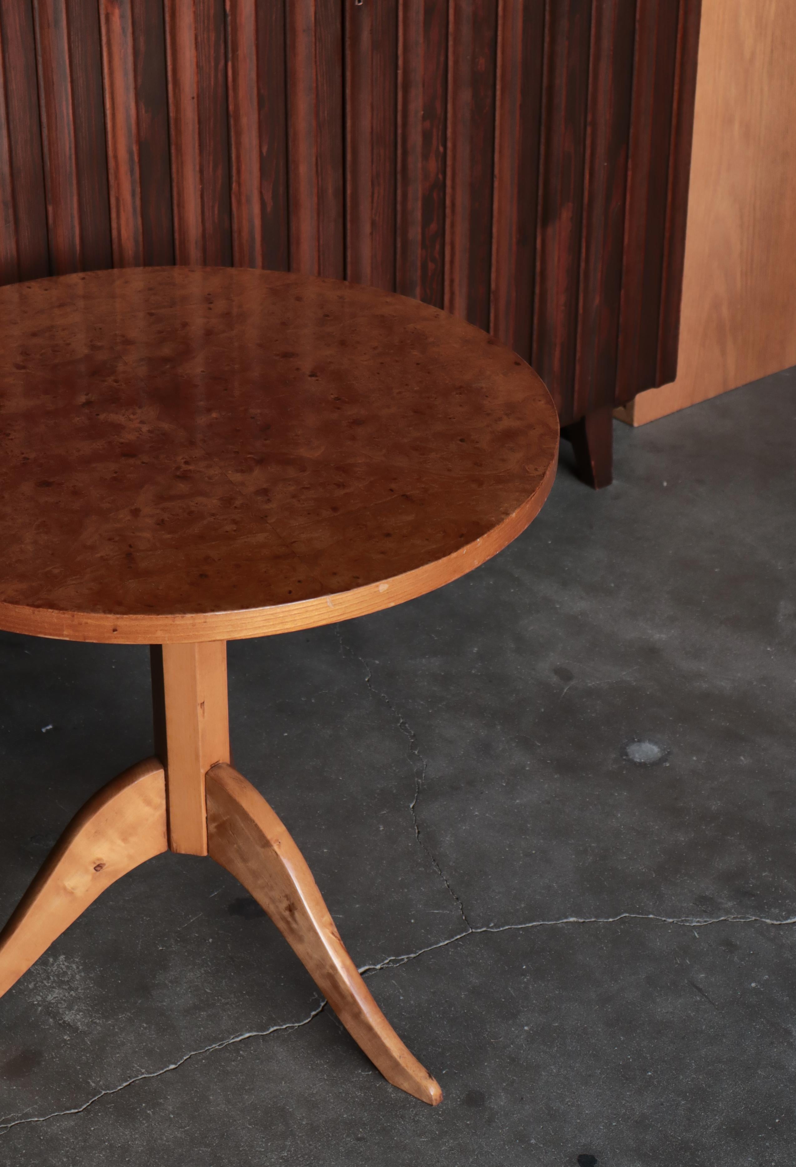 Swedish Side Table by Bertil Söderberg in Burl Wood, Svensk Hemslöjd, 1930s 4