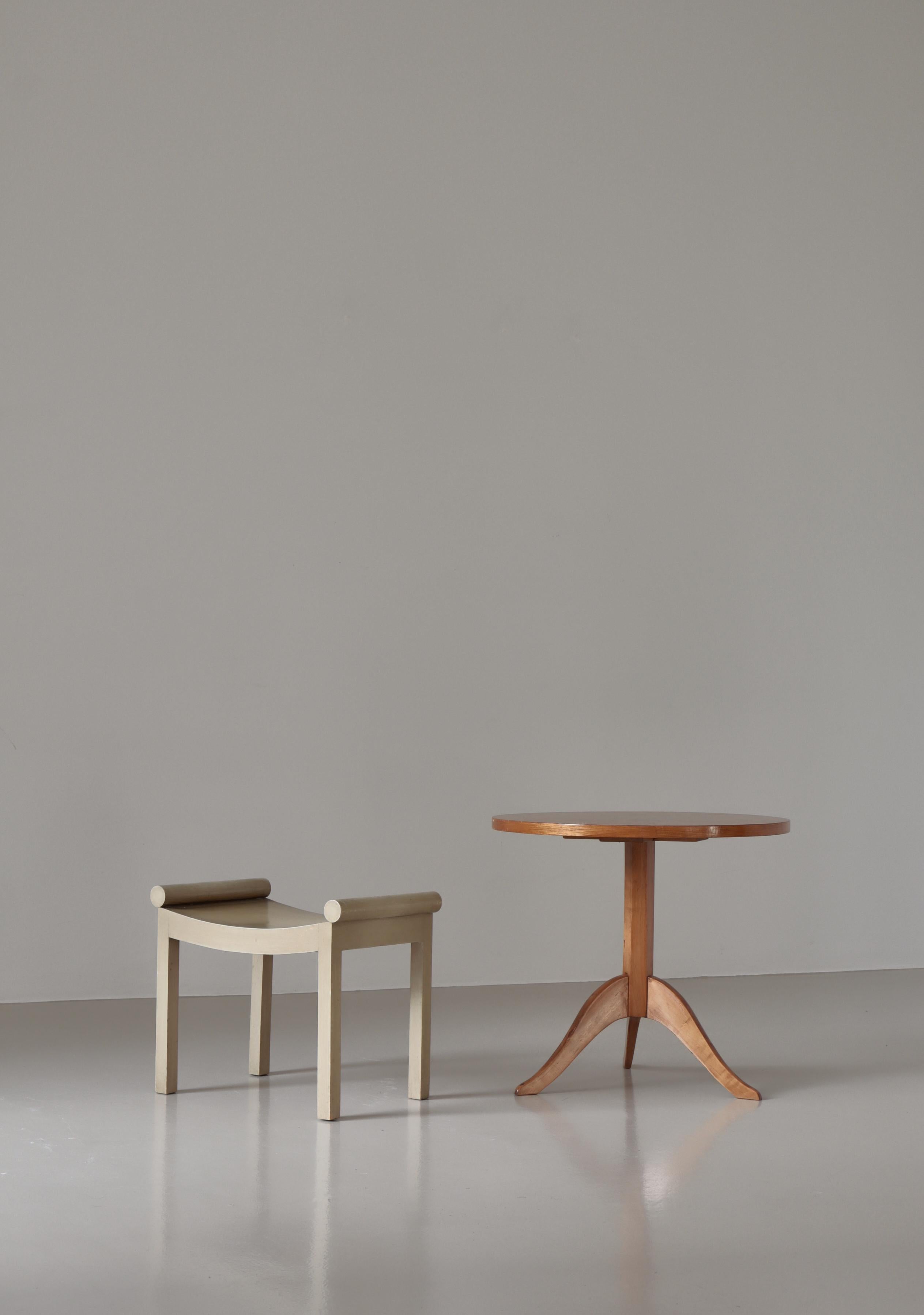 Swedish Side Table by Bertil Söderberg in Burl Wood, Svensk Hemslöjd, 1930s In Good Condition In Odense, DK