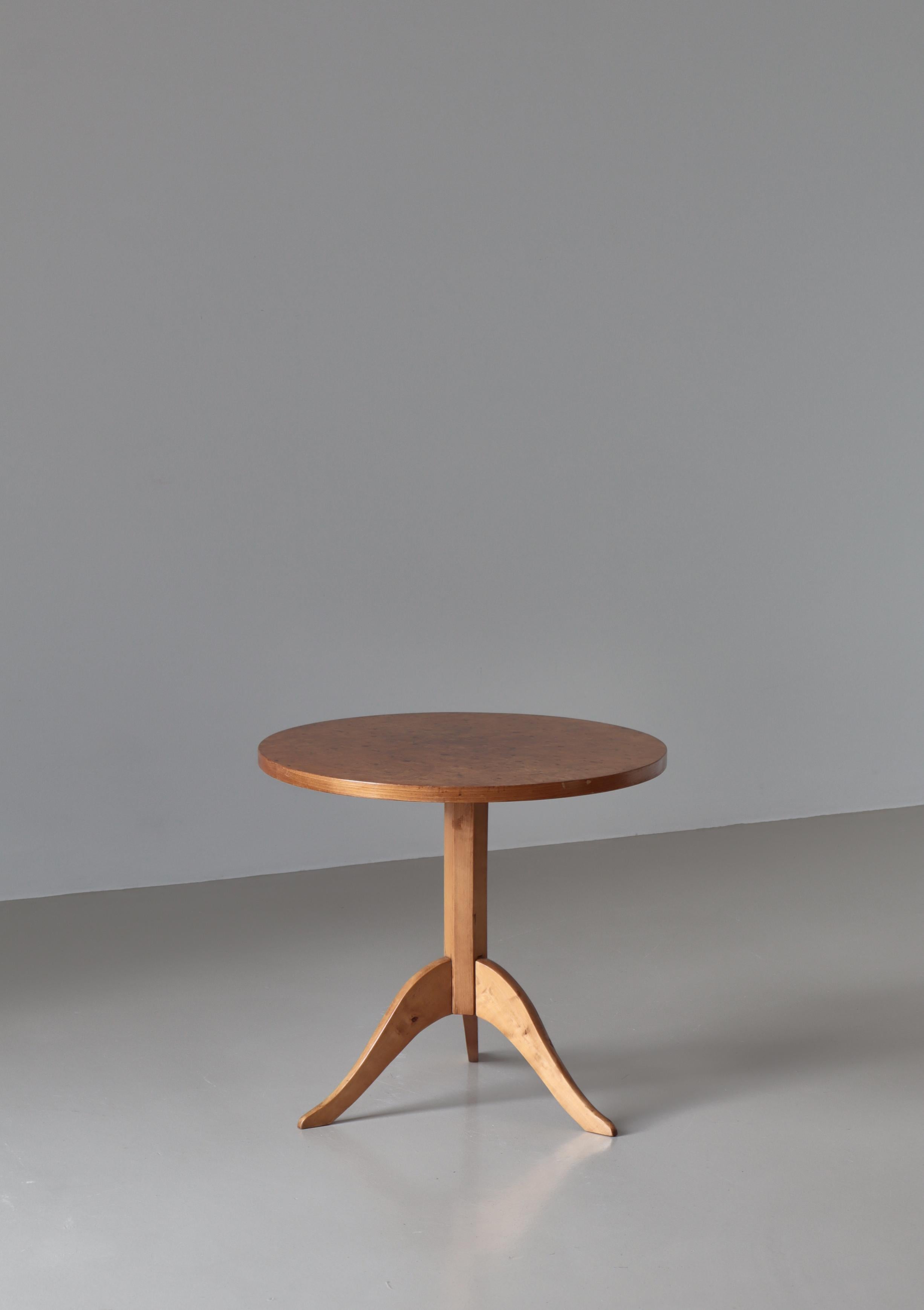 Mid-20th Century Swedish Side Table by Bertil Söderberg in Burl Wood, Svensk Hemslöjd, 1930s