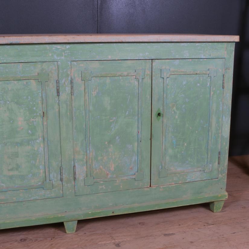 Good 19th century original painted Swedish enfilade, 1820.

Dimensions
95.5 inches (243 cms) wide
20 inches (51 cms) deep
35.5 inches (90 cms) high.

   