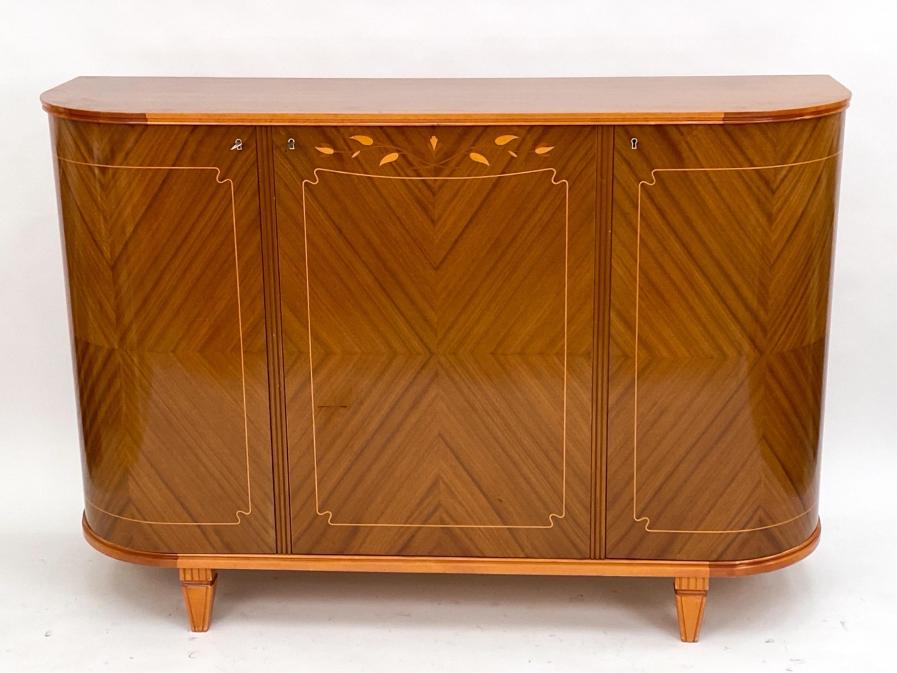 Legno Credenza svedese con intarsio CIRCA 1950 Demilune SideBoard in vendita