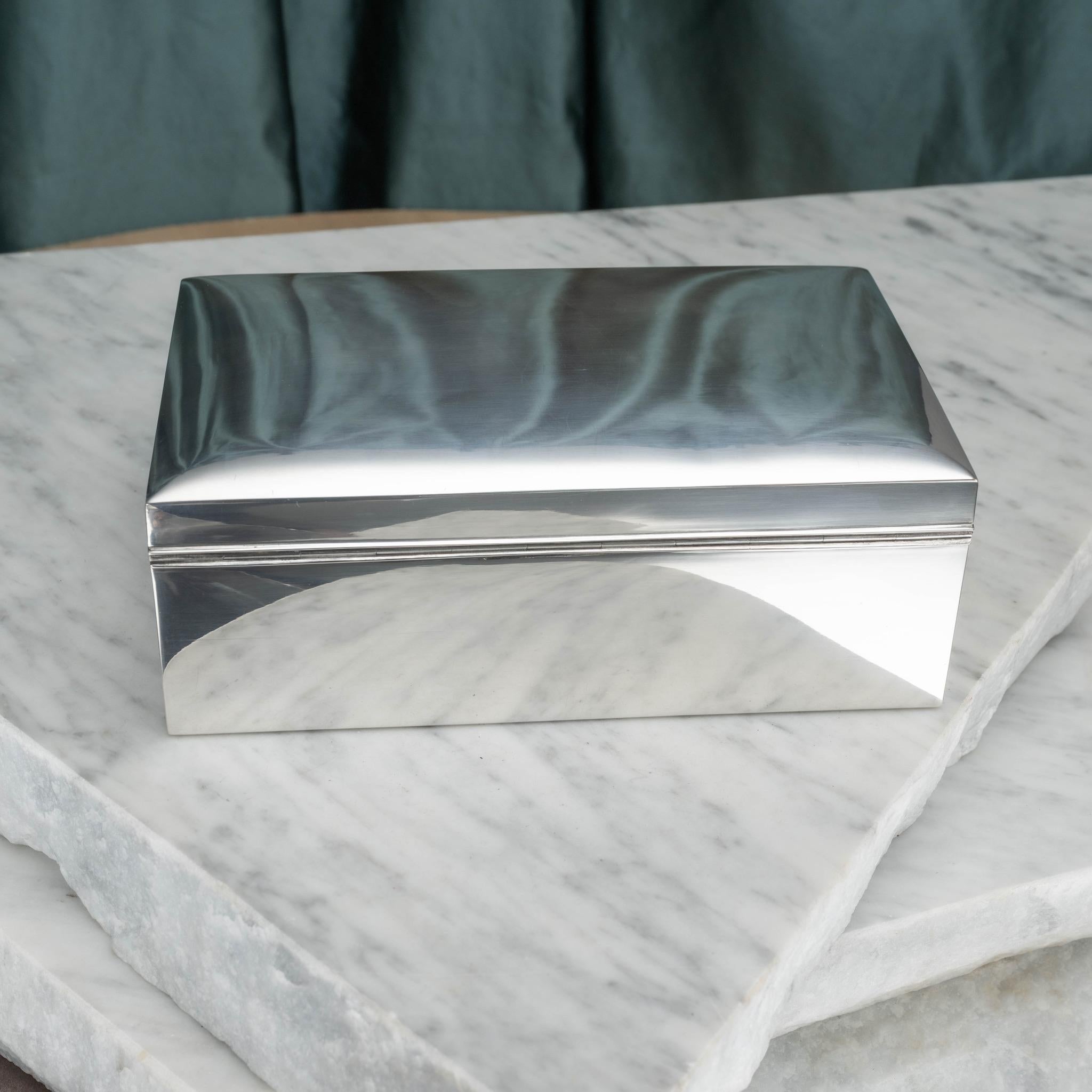 Or Swedish Silver Cigar Box With Green Agate Stone & Gold Clasp, Hallmarked 1927 en vente