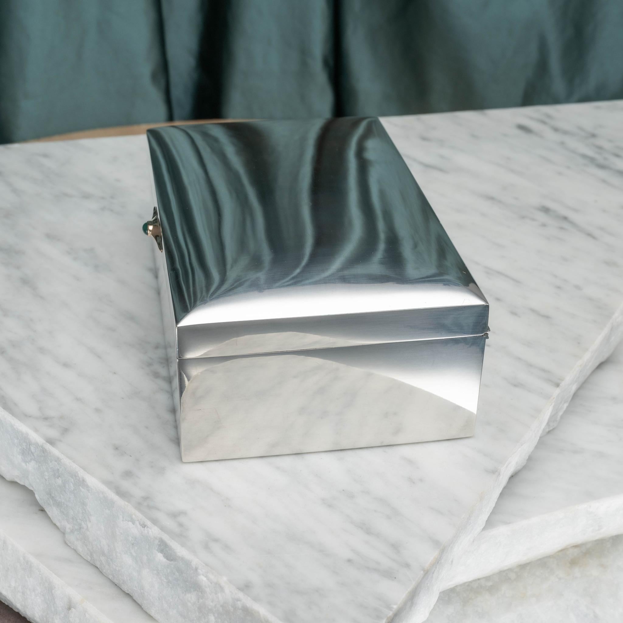 Swedish Silver Cigar Box With Green Agate Stone & Gold Clasp, Hallmarked 1927 en vente 1