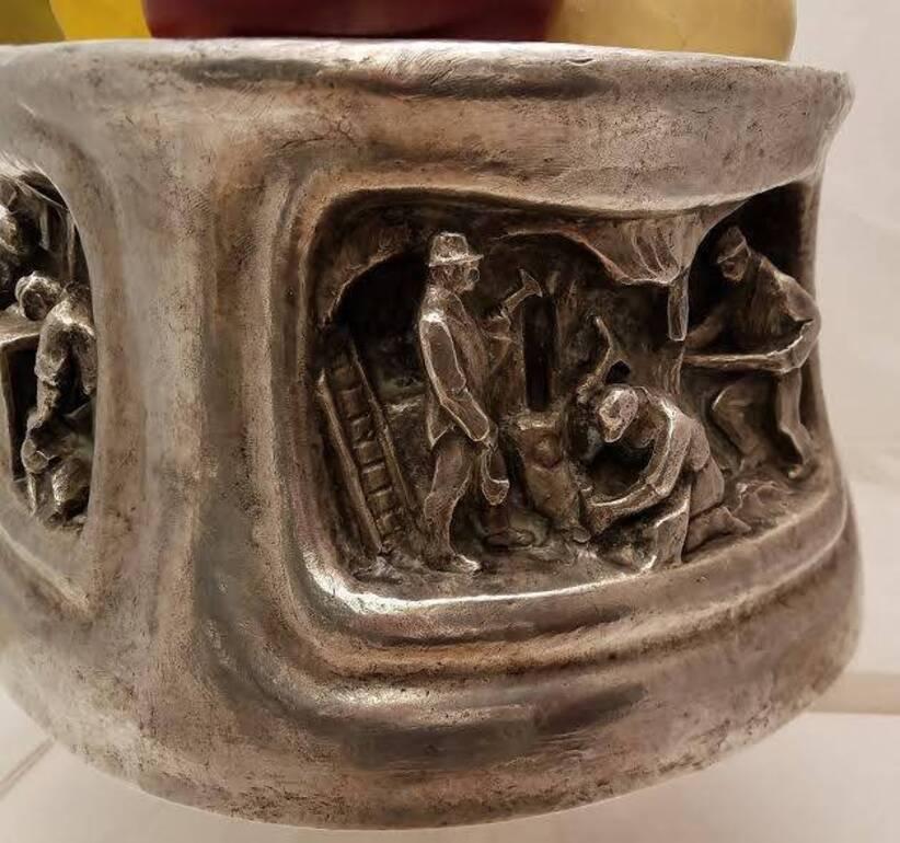 Swedish silver dessert stand, of oval form with mining and agriculture scenes. Museum quality, weighing 214 troy ounces, by Carl Eldh in the Elmqvist style, three dimensional with depth of figurals. Carl Eldh was a very well known sculptor who