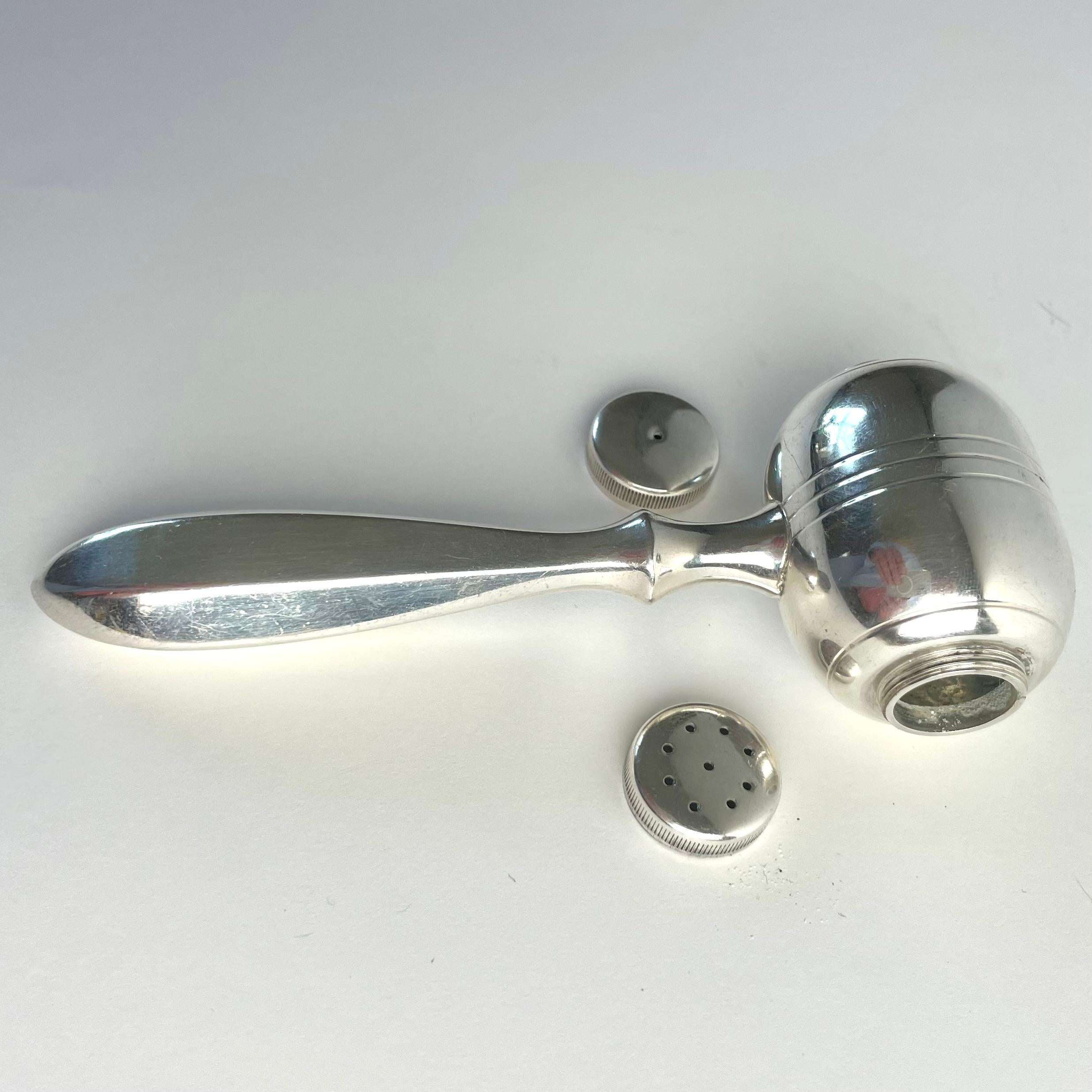 Shakers svedese in argento a forma di gavetta, anni '20-'30 in vendita 6