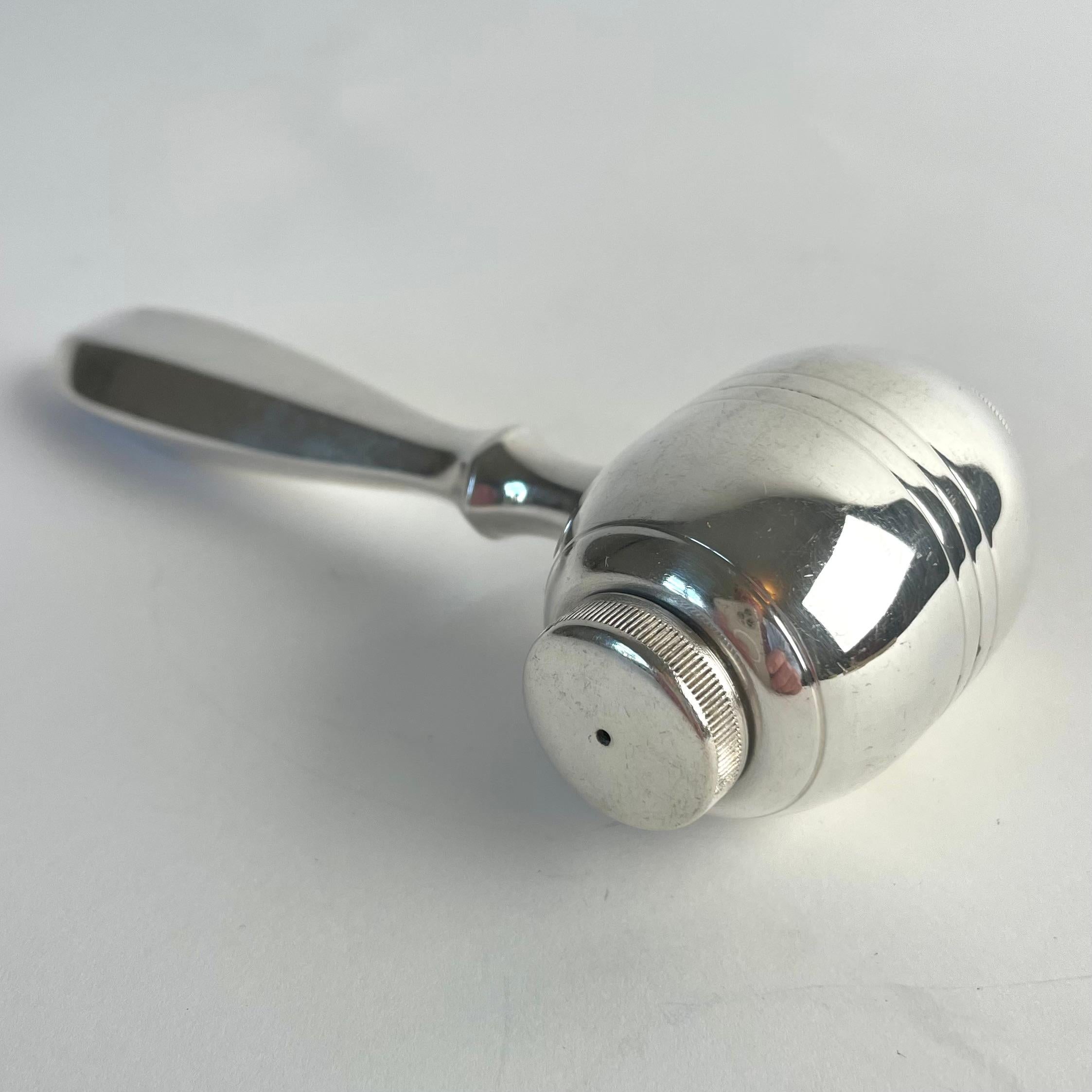 Shakers svedese in argento a forma di gavetta, anni '20-'30 In condizioni buone in vendita a Knivsta, SE