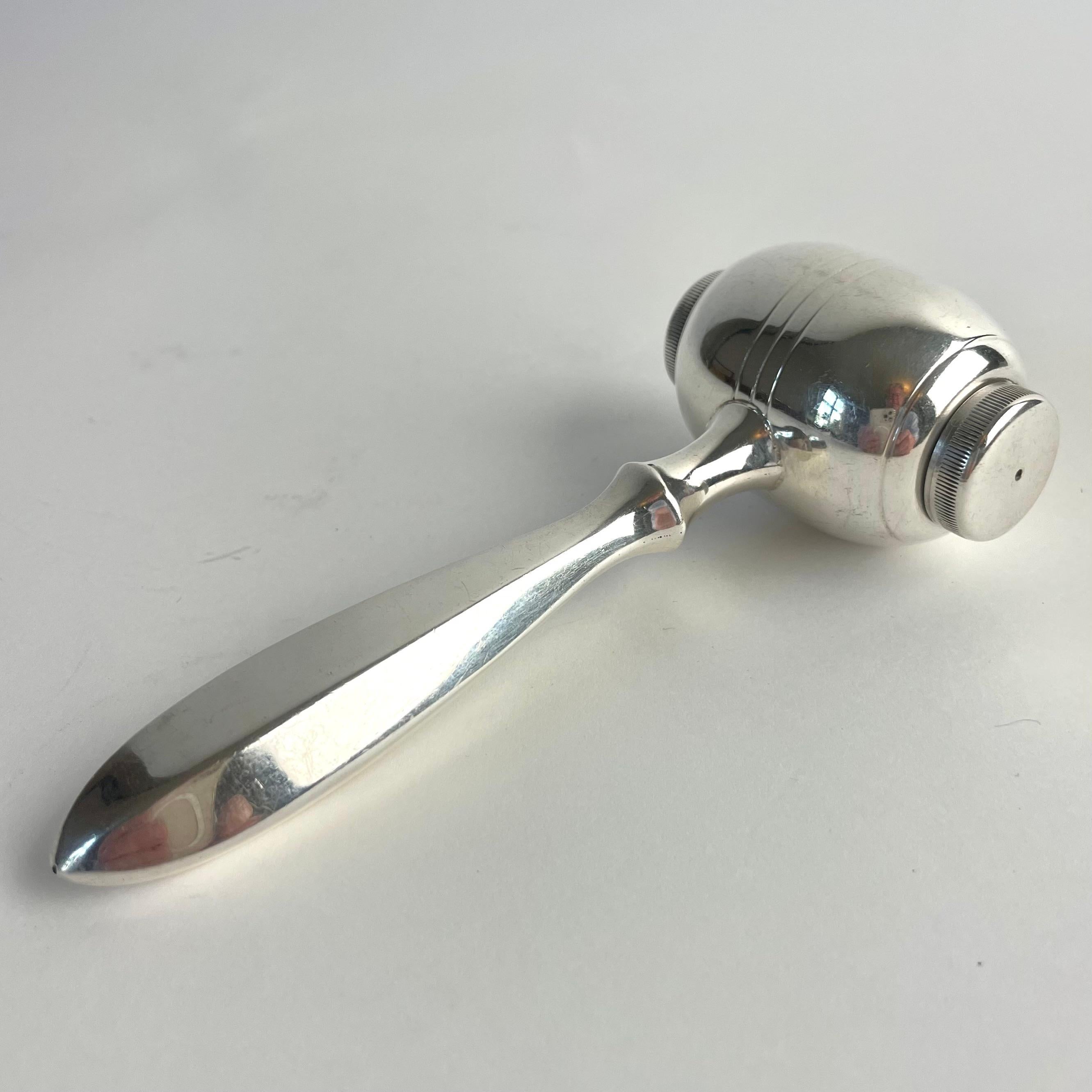 Shakers svedese in argento a forma di gavetta, anni '20-'30 in vendita 2