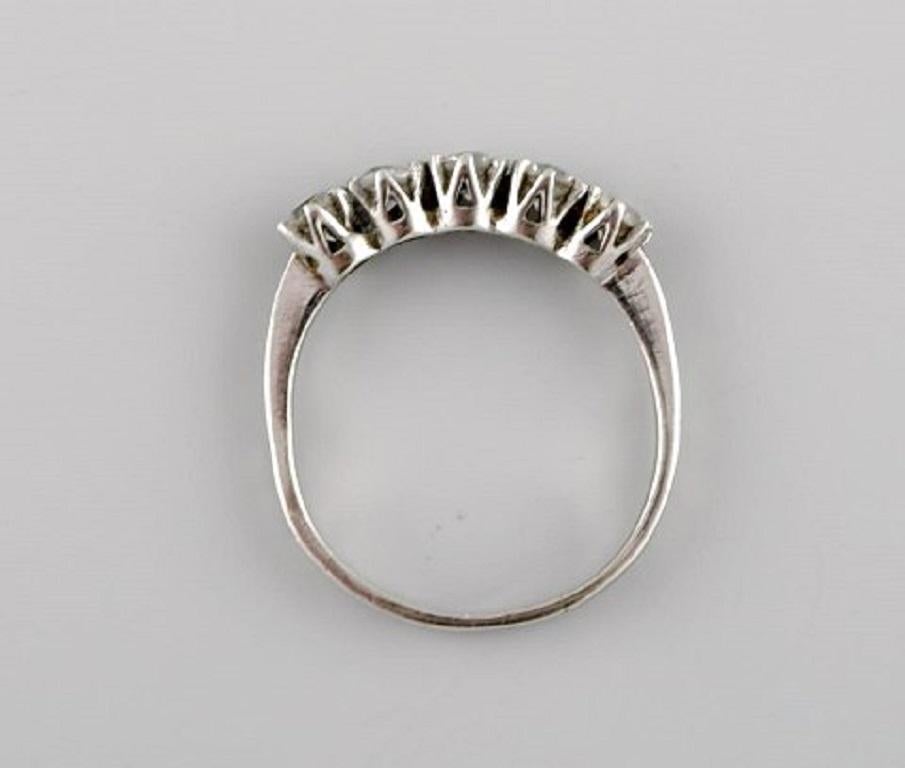 Schwedischer Silberschmied, modernistischer Alliance-Ring aus Sterlingsilber mit fünf Steinen (Moderne) im Angebot