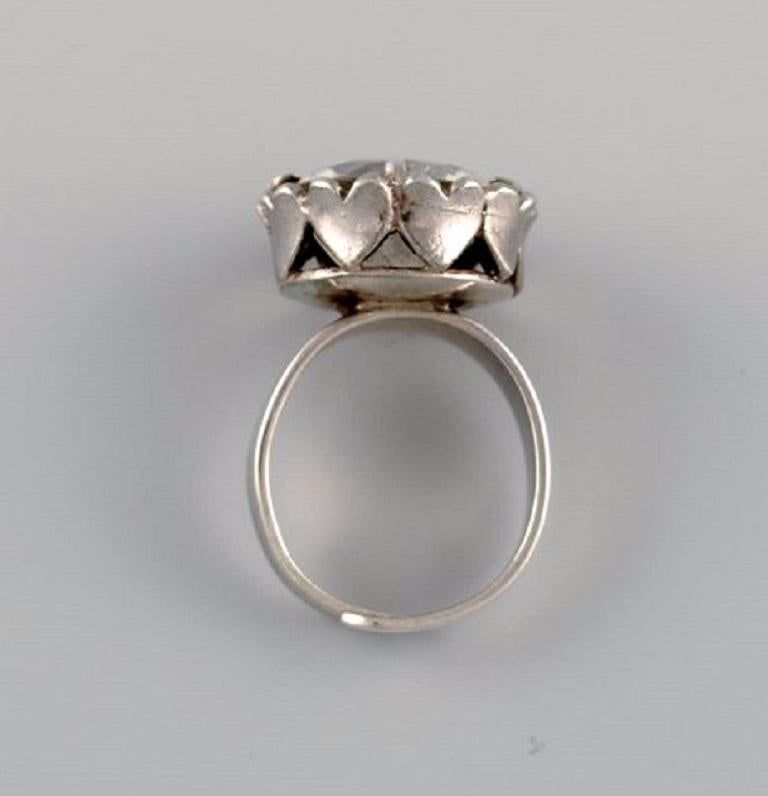 Orfebre sueco, Anillo modernista de plata de ley con cristal de montaña Moderno en venta