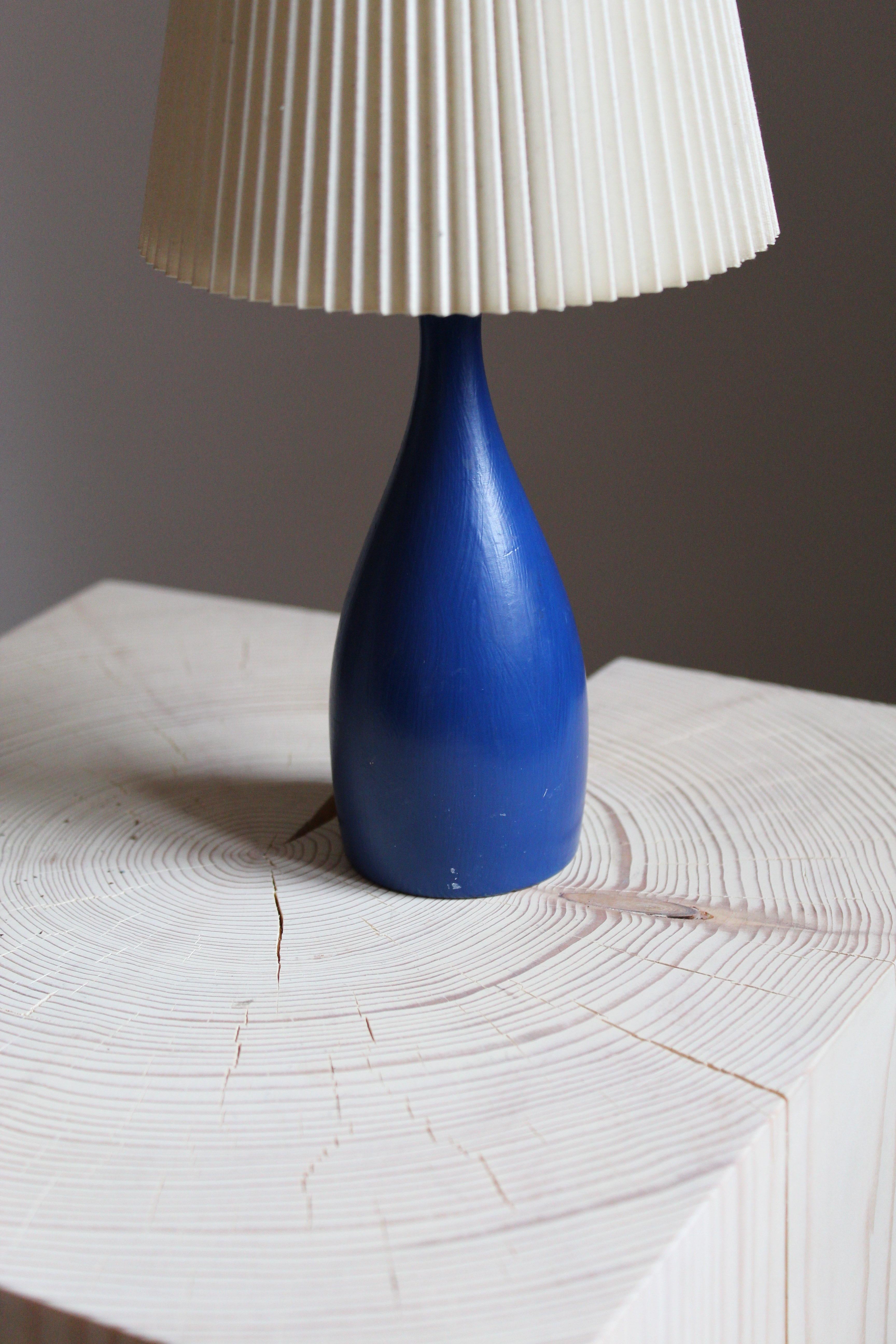 Swedish, Small Table Lamp, Blue-Painted Wood, Paper, Sweden, 1960s In Good Condition In High Point, NC