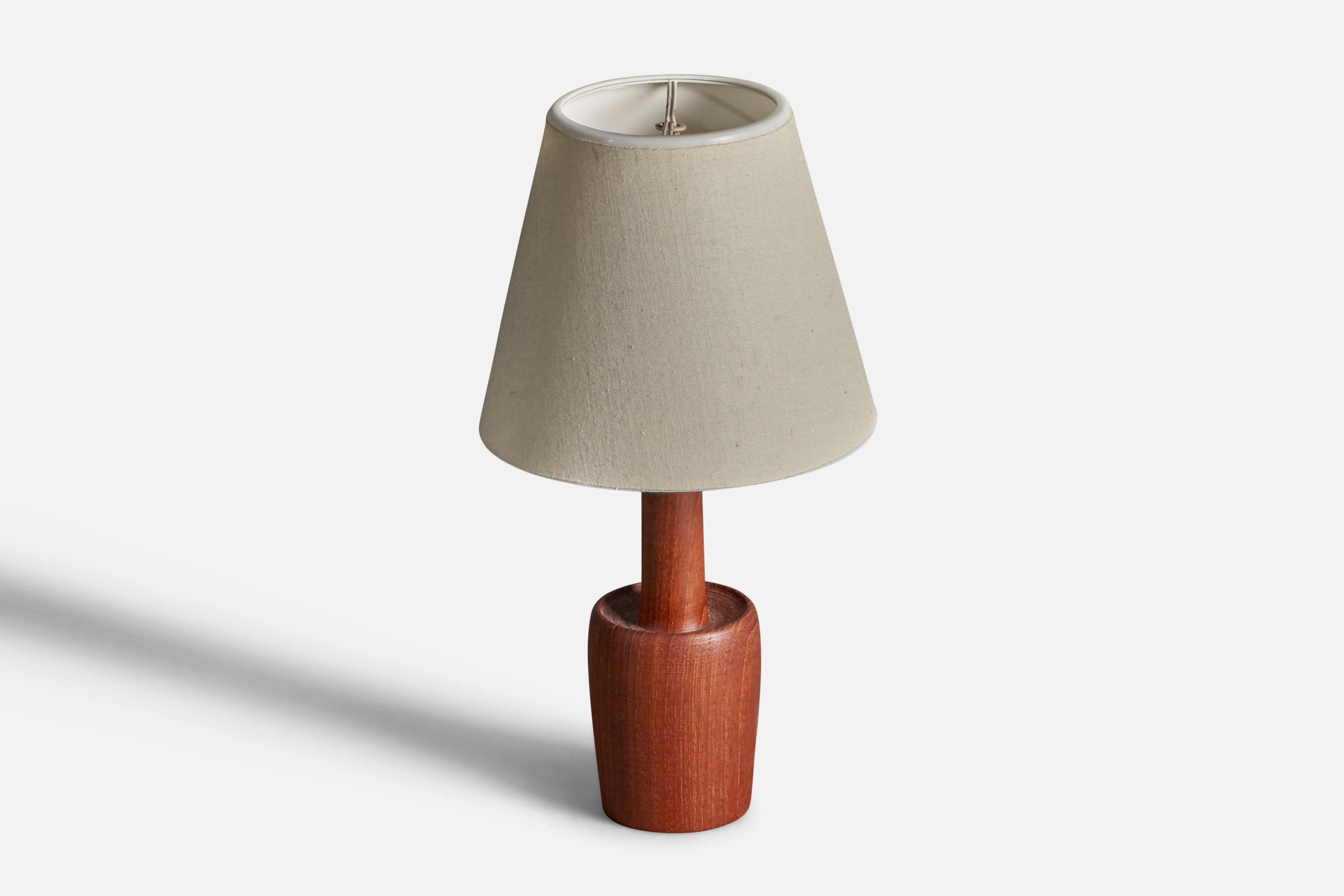 Swedish, Small Table Lamp, Teak, Linen, Sweden, 1960s In Good Condition For Sale In High Point, NC