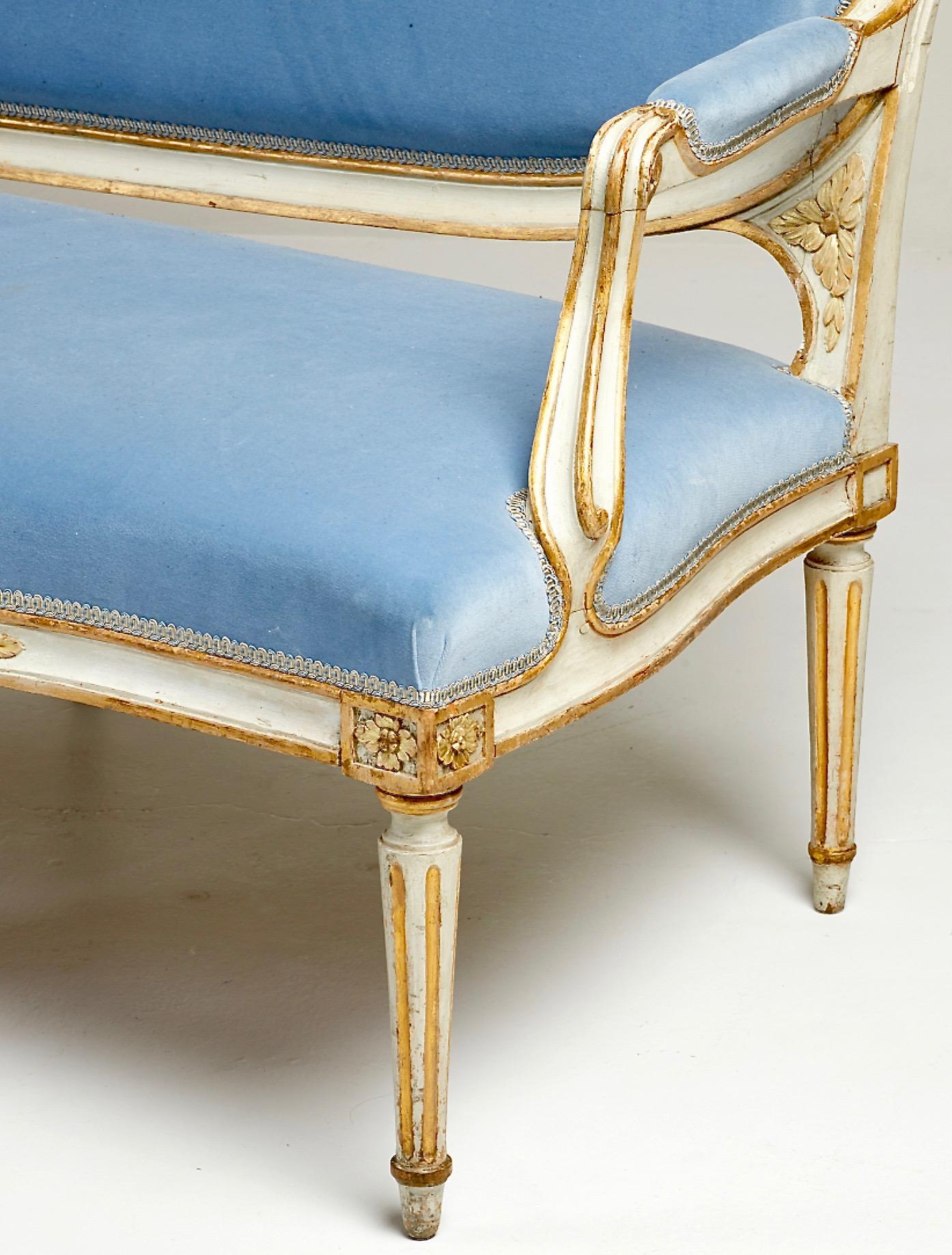 Gilt Swedish Sofa Made 1770, Original Painting and Gilding