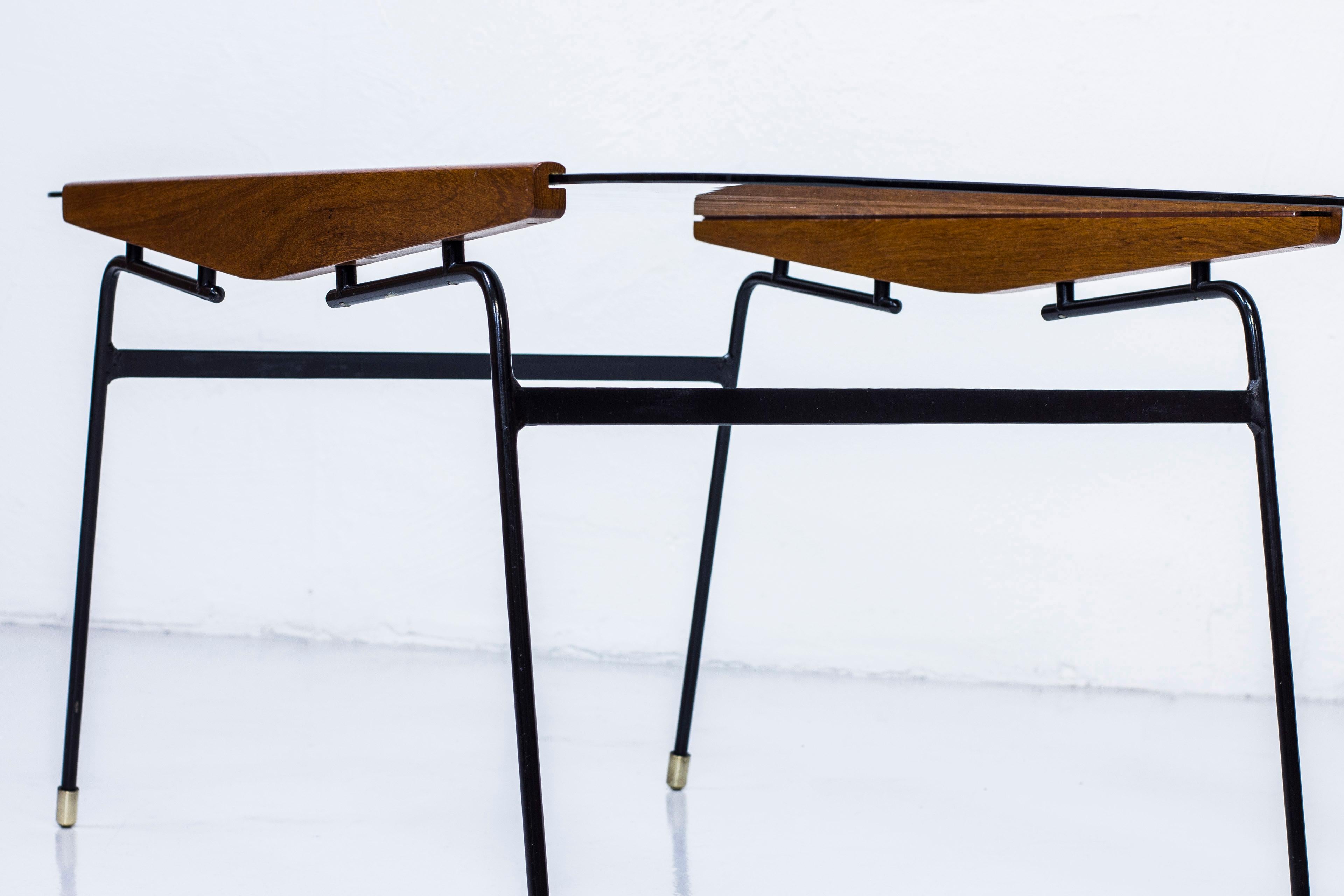 Swedish sofa table in glass and metal from the 1950s In Good Condition In Hägersten, SE
