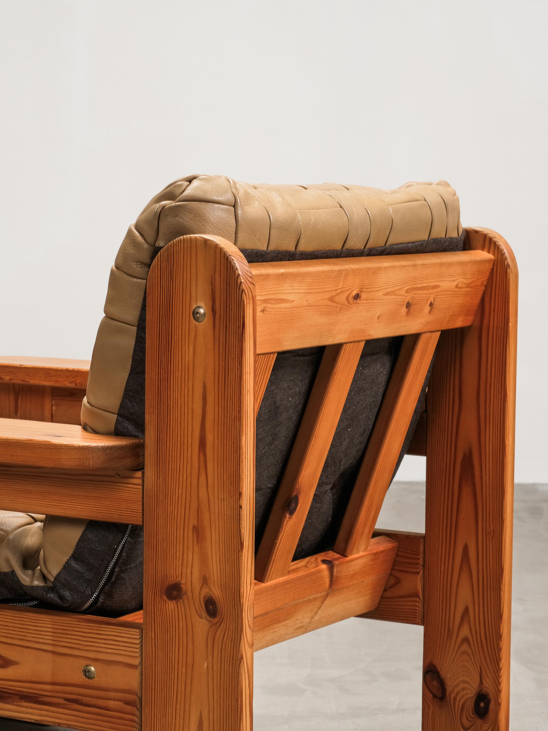 Swedish Solid Pine & Patchwork Leather Lounge Chair, 1970s For Sale 11
