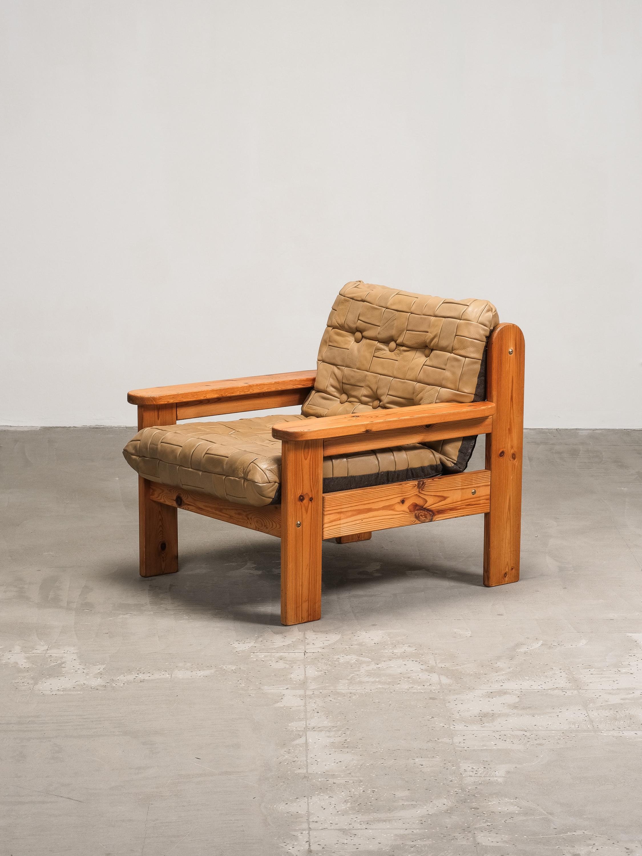 Scandinavian Modern Swedish Solid Pine & Patchwork Leather Lounge Chair, 1970s For Sale